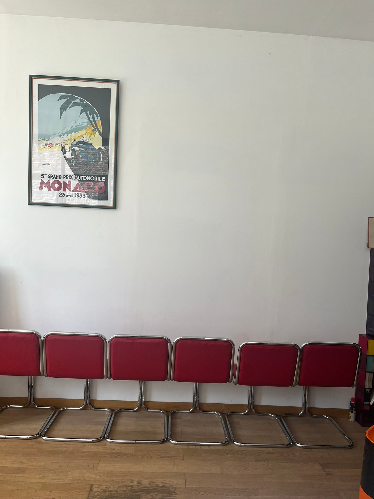 SeT_oF_6_ReD_BauHauS_CHaiRS