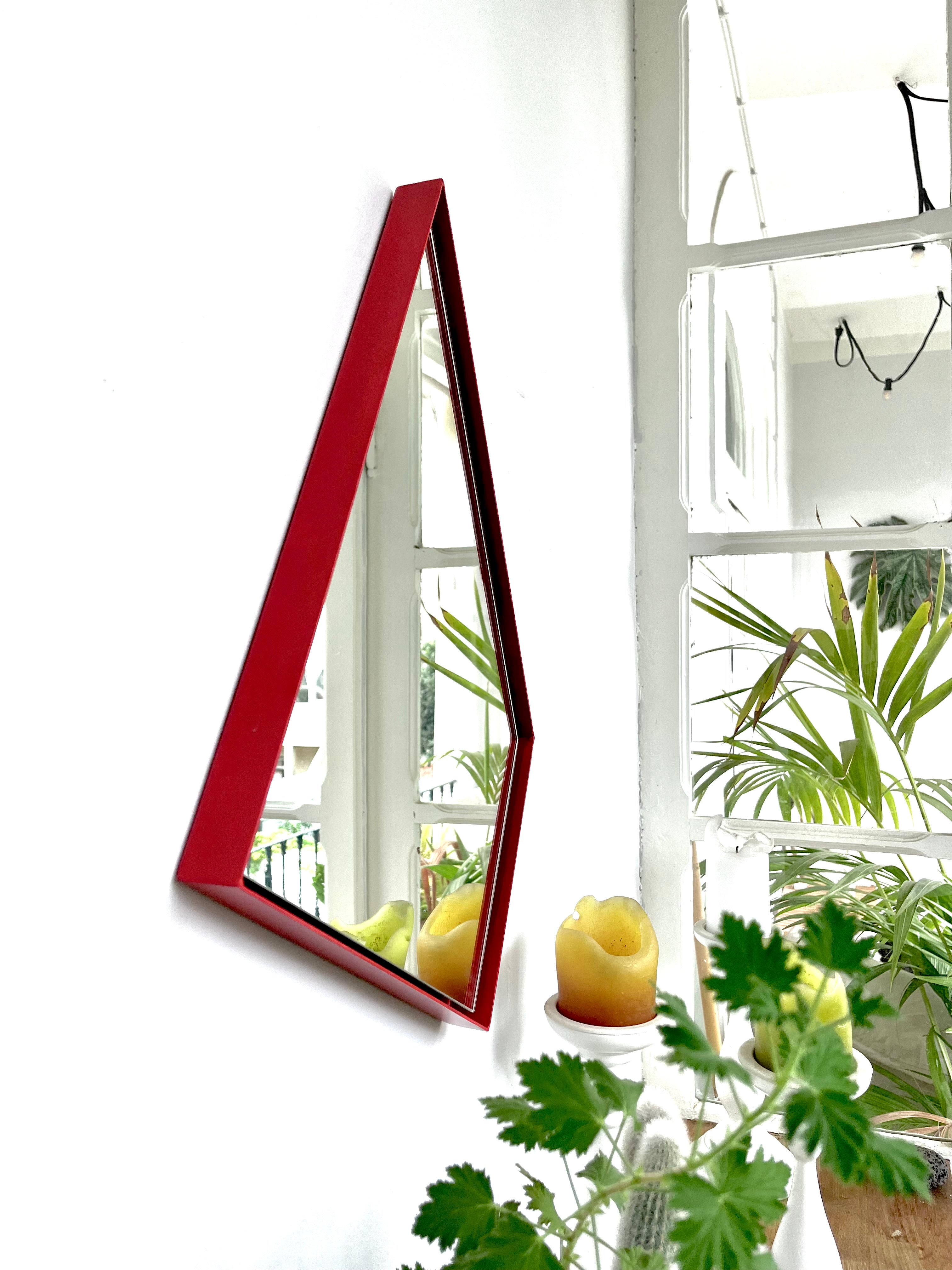 Red_Border_Mirror_by_Filipe_Condado