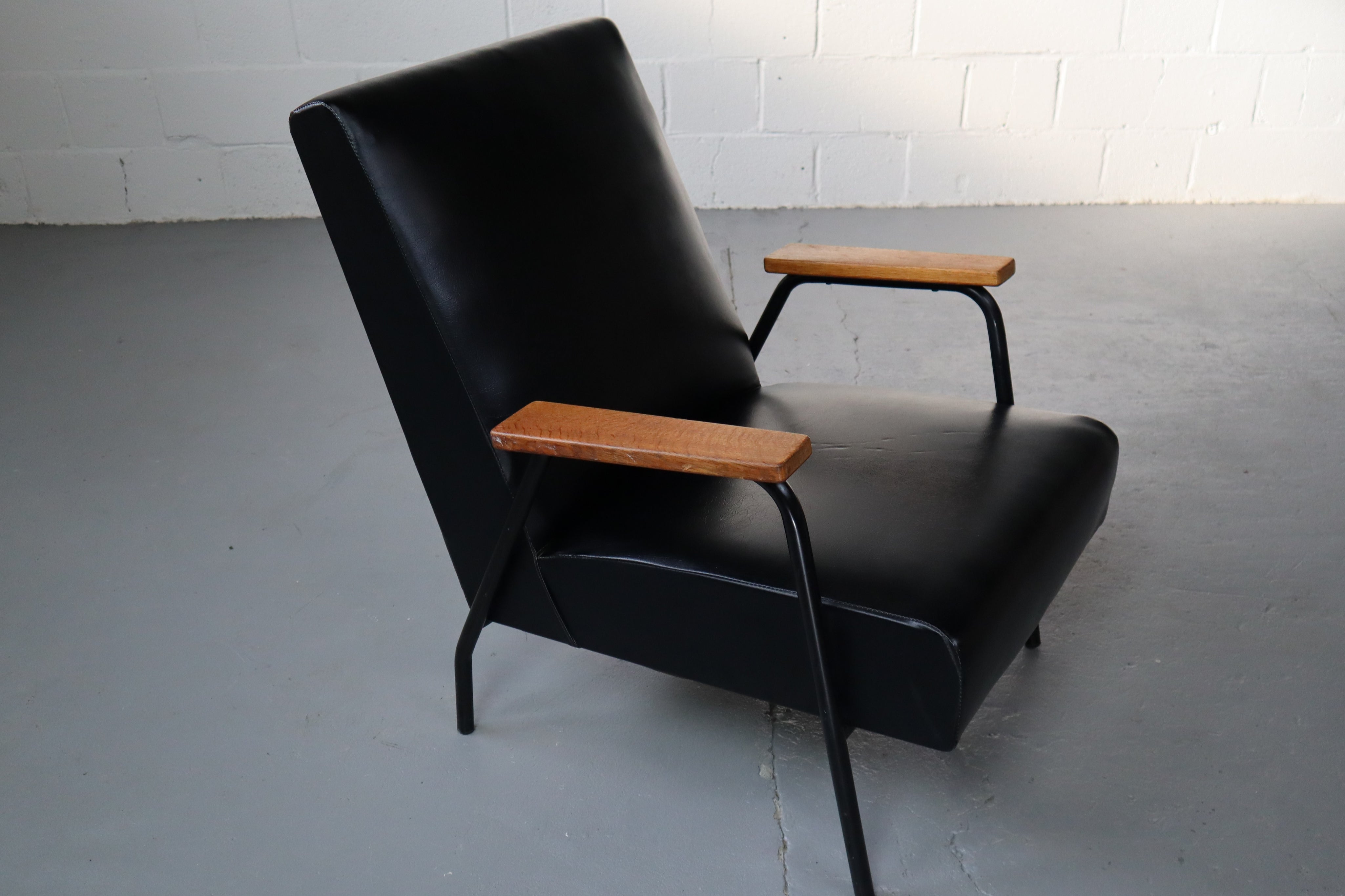 Rio_Armchair_by_Pierre_Guariche_for_Meurop_Belgium_1950s