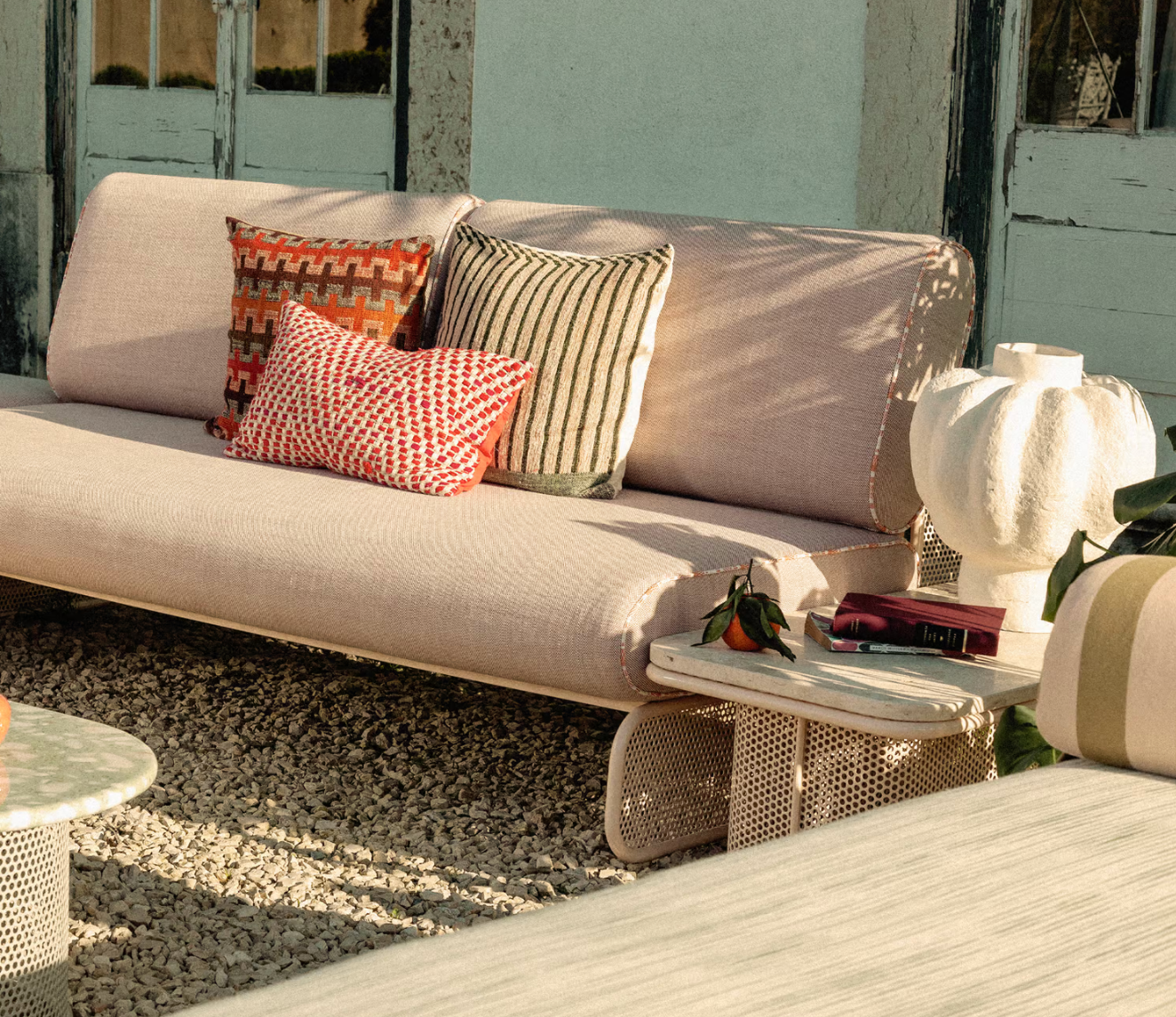 Riviera_Molduar_Couch
