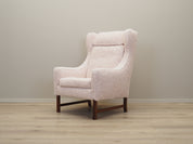 Rosewood_armchair_Danish_design_1970s_manufacture_Skippers