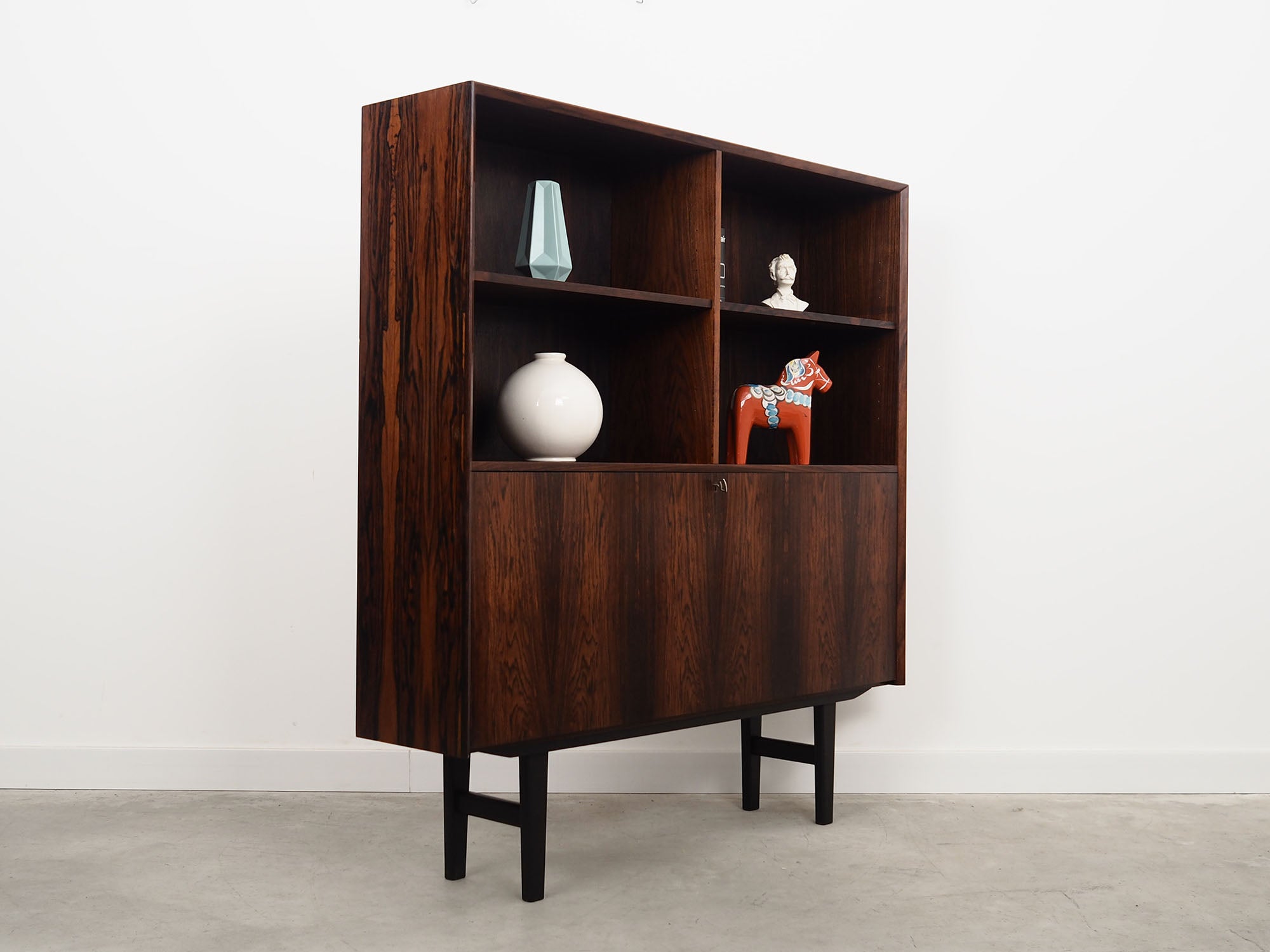 Rosewood_bookcase_Danish_design_1960s_manufacturer_Brouers_M_belfabric