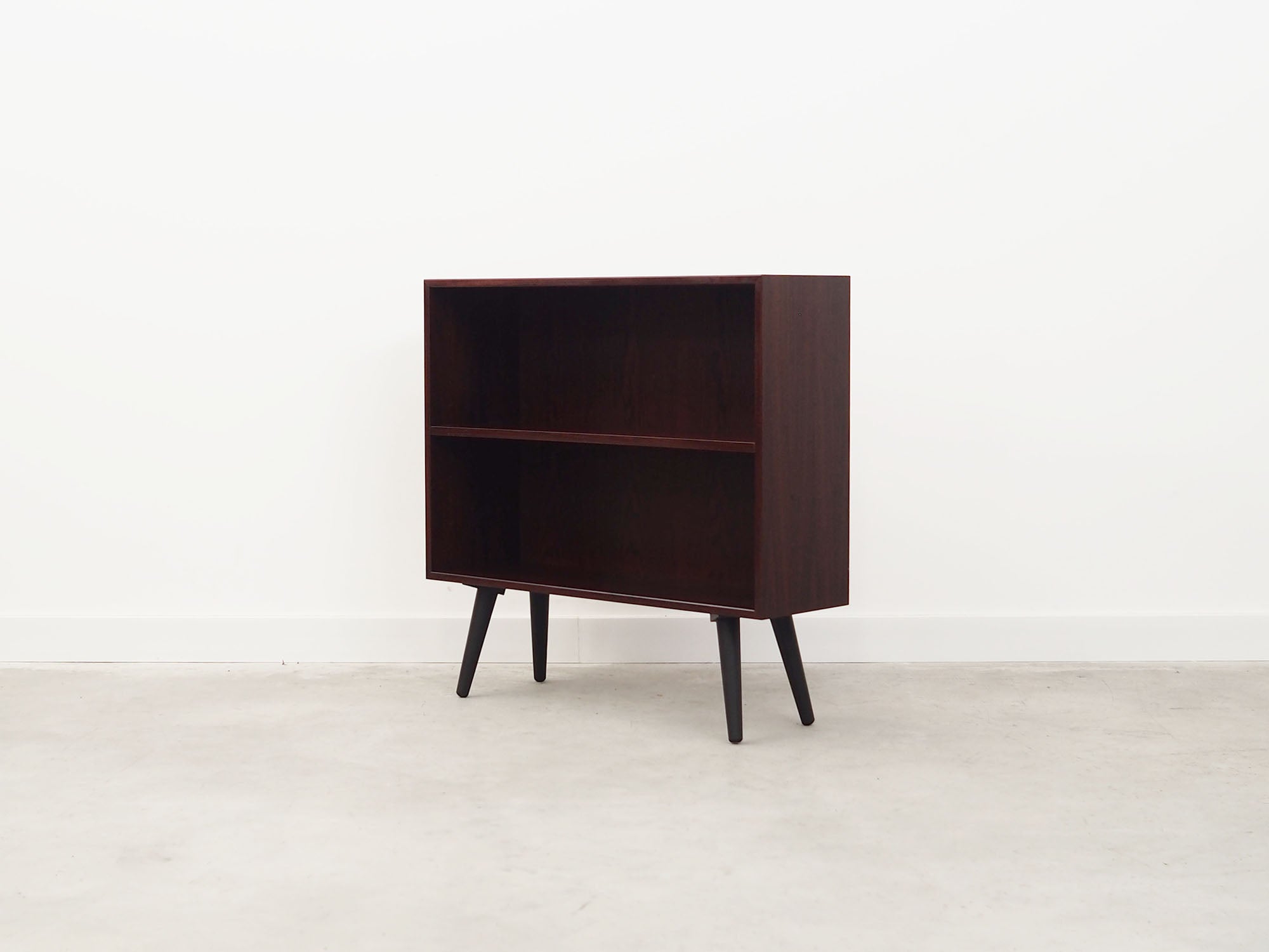 Rosewood_bookcase_Danish_design_1970s_manufacturer_Hj_rnebo
