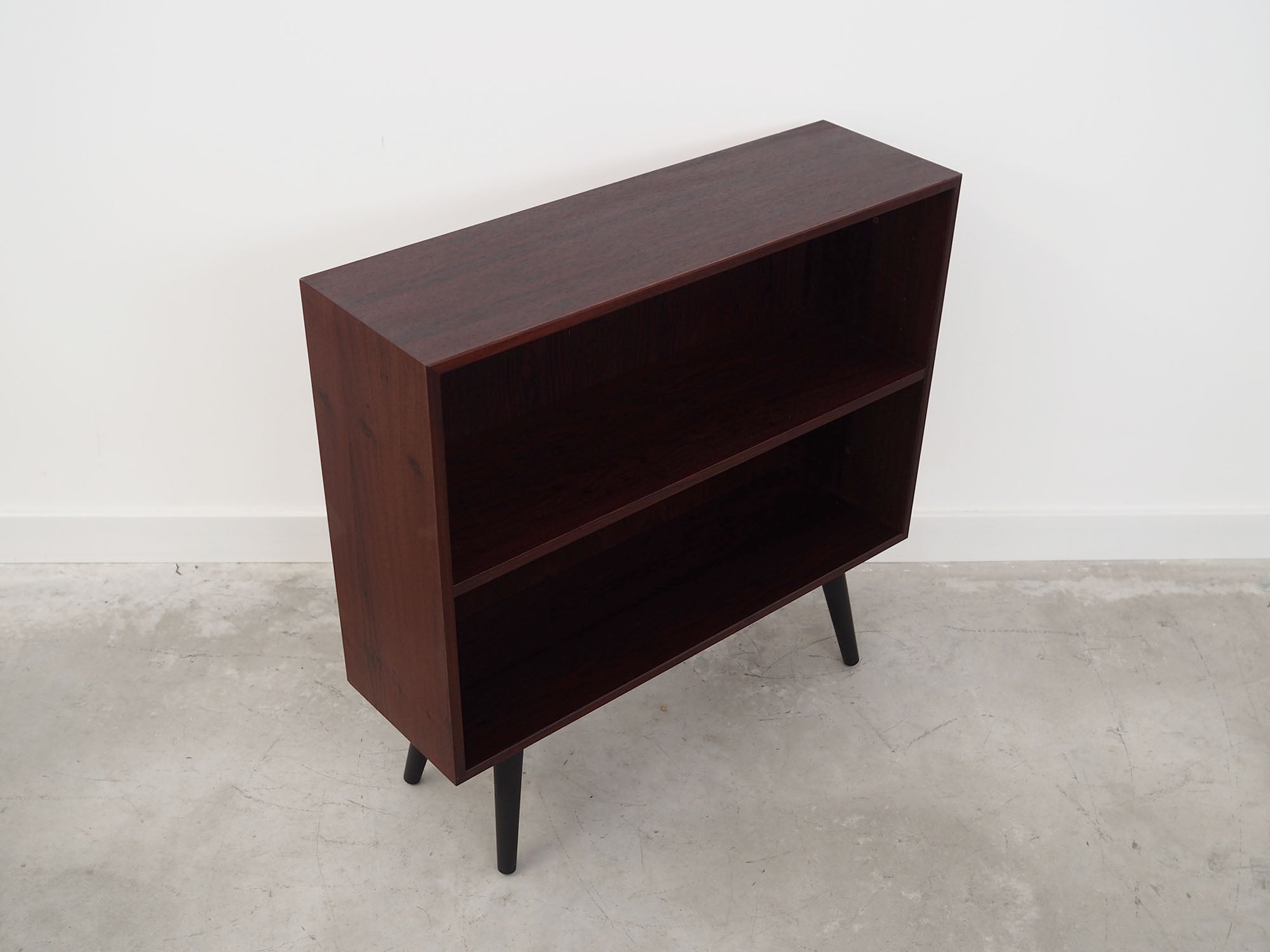Rosewood_bookcase_Danish_design_1970s_manufacturer_Hj_rnebo