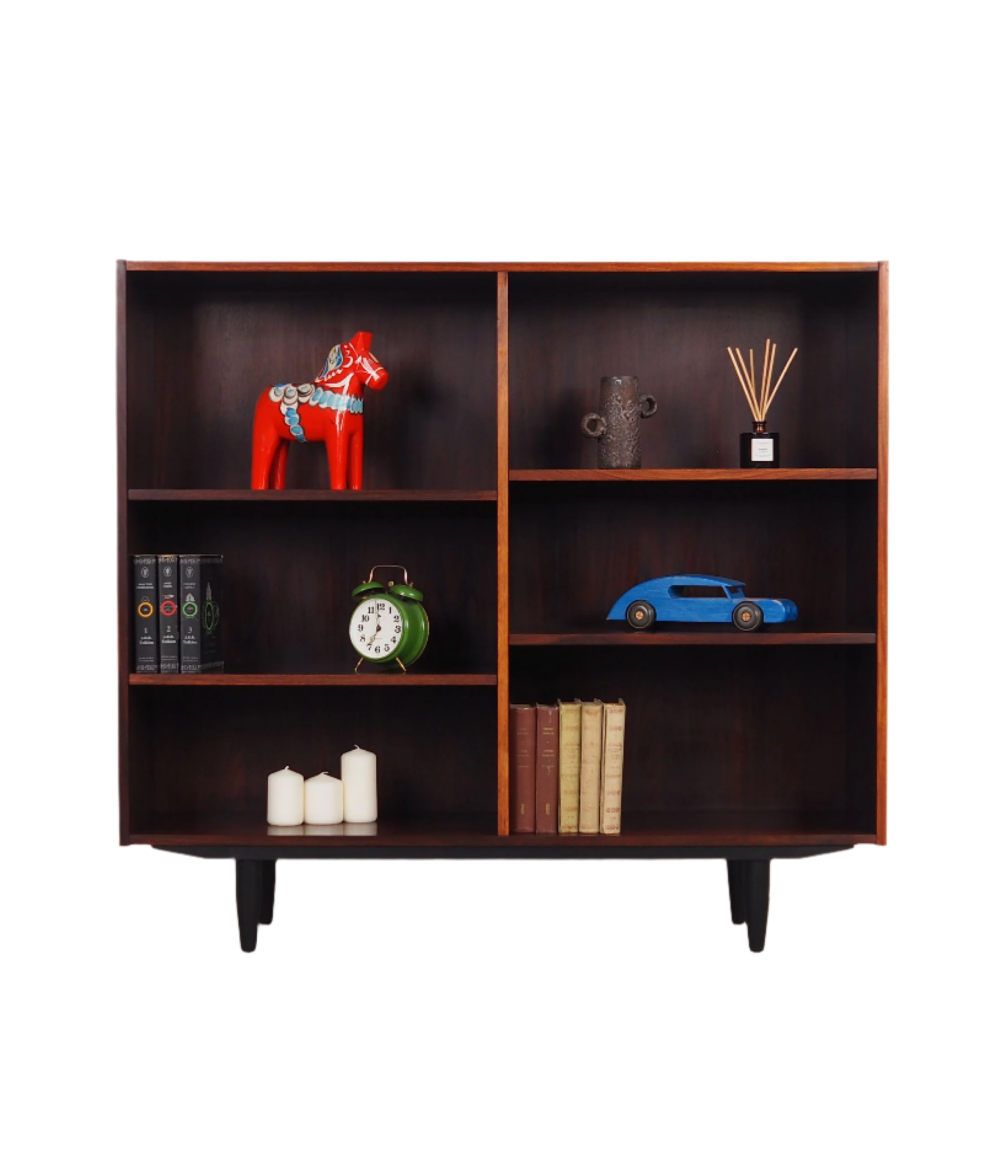 Rosewood_bookcase_in_Danish_design_from_1970s_production_Denmark