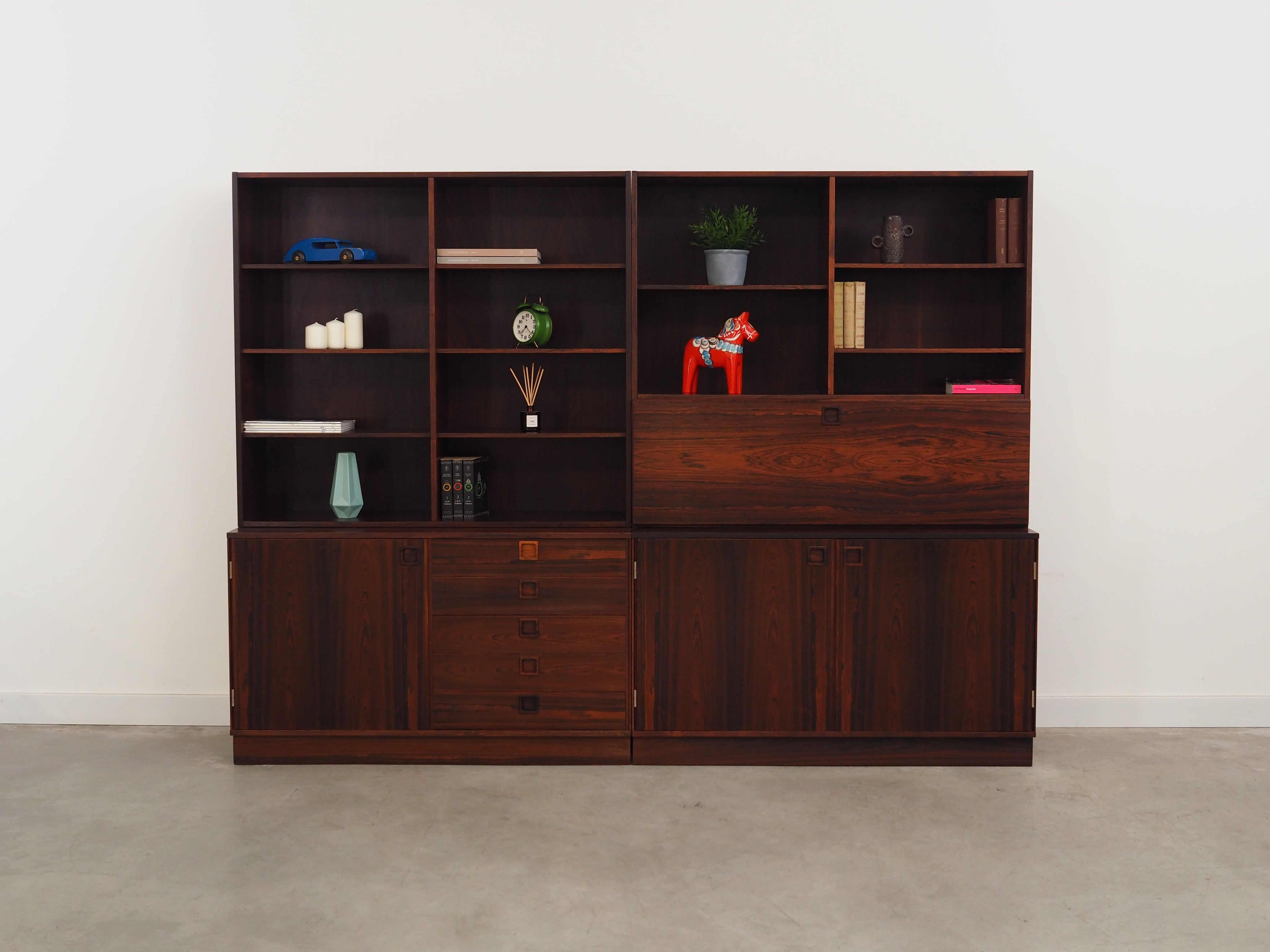 Rosewood_bookcases_Danish_design_1970s_designer_Peter_L_vig_Nielsen