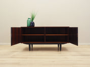 Rosewood_cabinet_Danish_design_1970s_manufacture_Hundevad