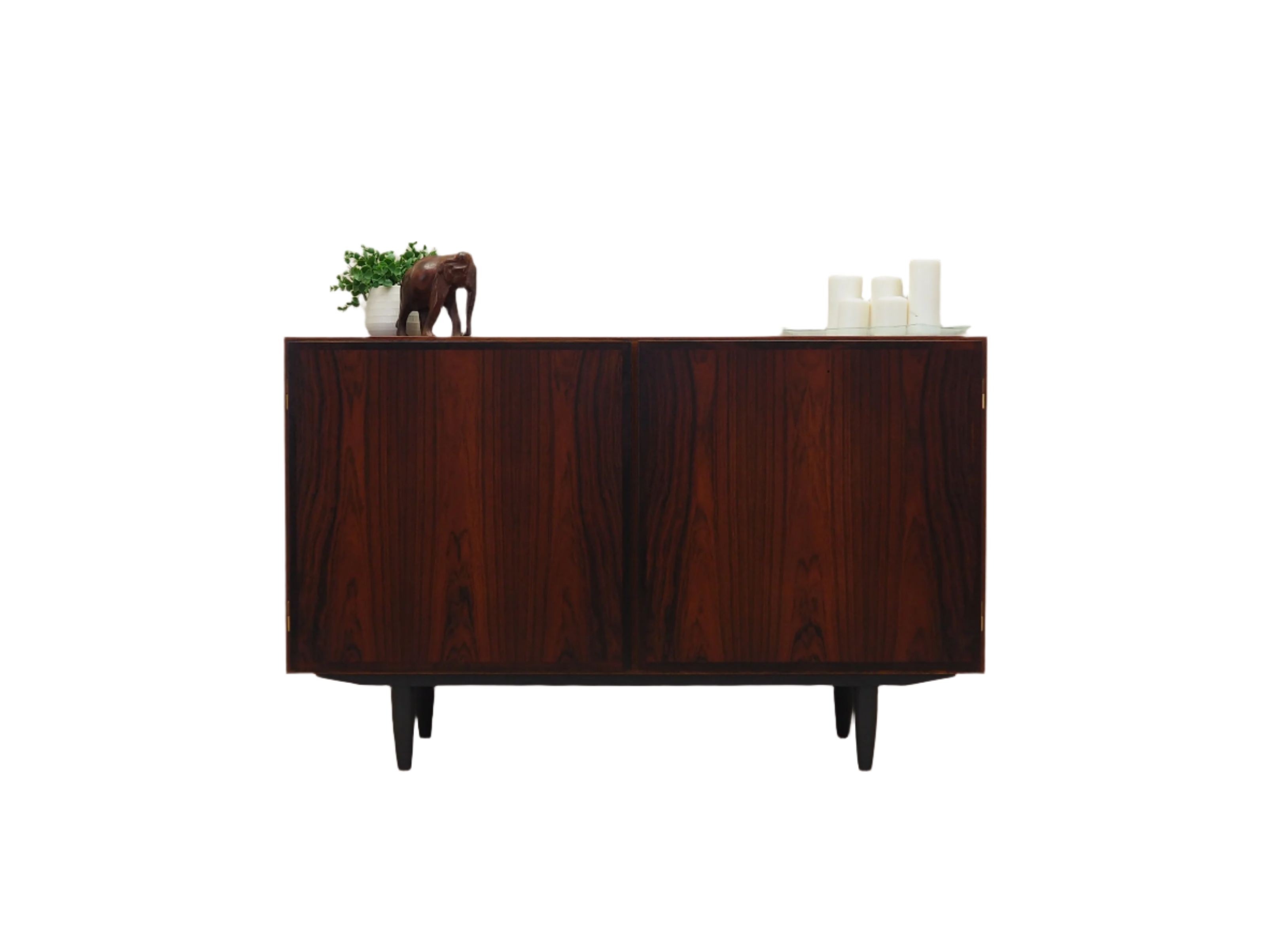 Rosewood_cabinet_Danish_design_1970s_manufactured_by_Omann_Jun