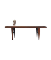 Rosewood_coffee_table_Danish_design_1970s_production_Gern_M_belfabrik