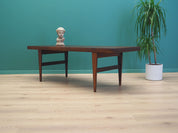 Rosewood_coffee_table_Danish_design_1970s_production_Gern_M_belfabrik