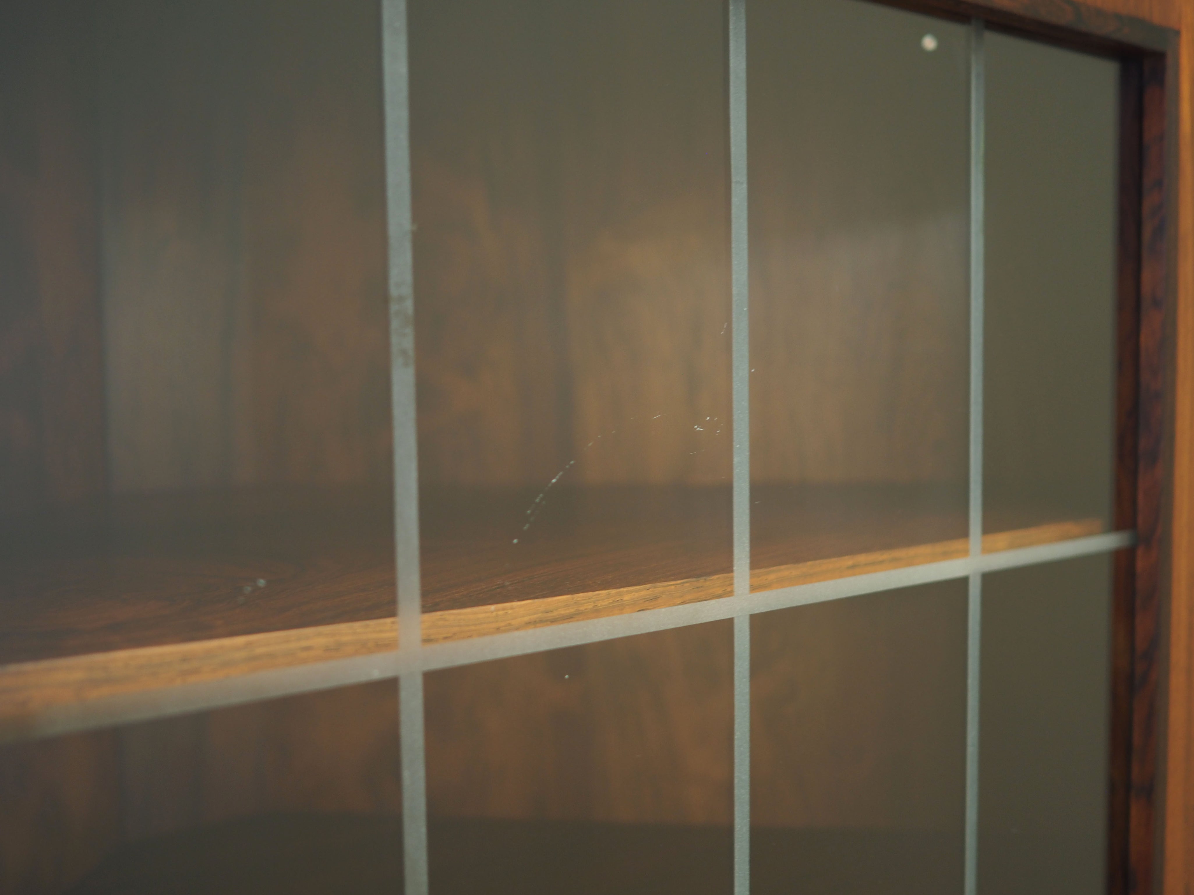 Rosewood_showcase_Danish_design_1970s_production_Denmark