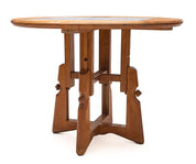 Round_dining_table_by_Guillerme_et_Chambron