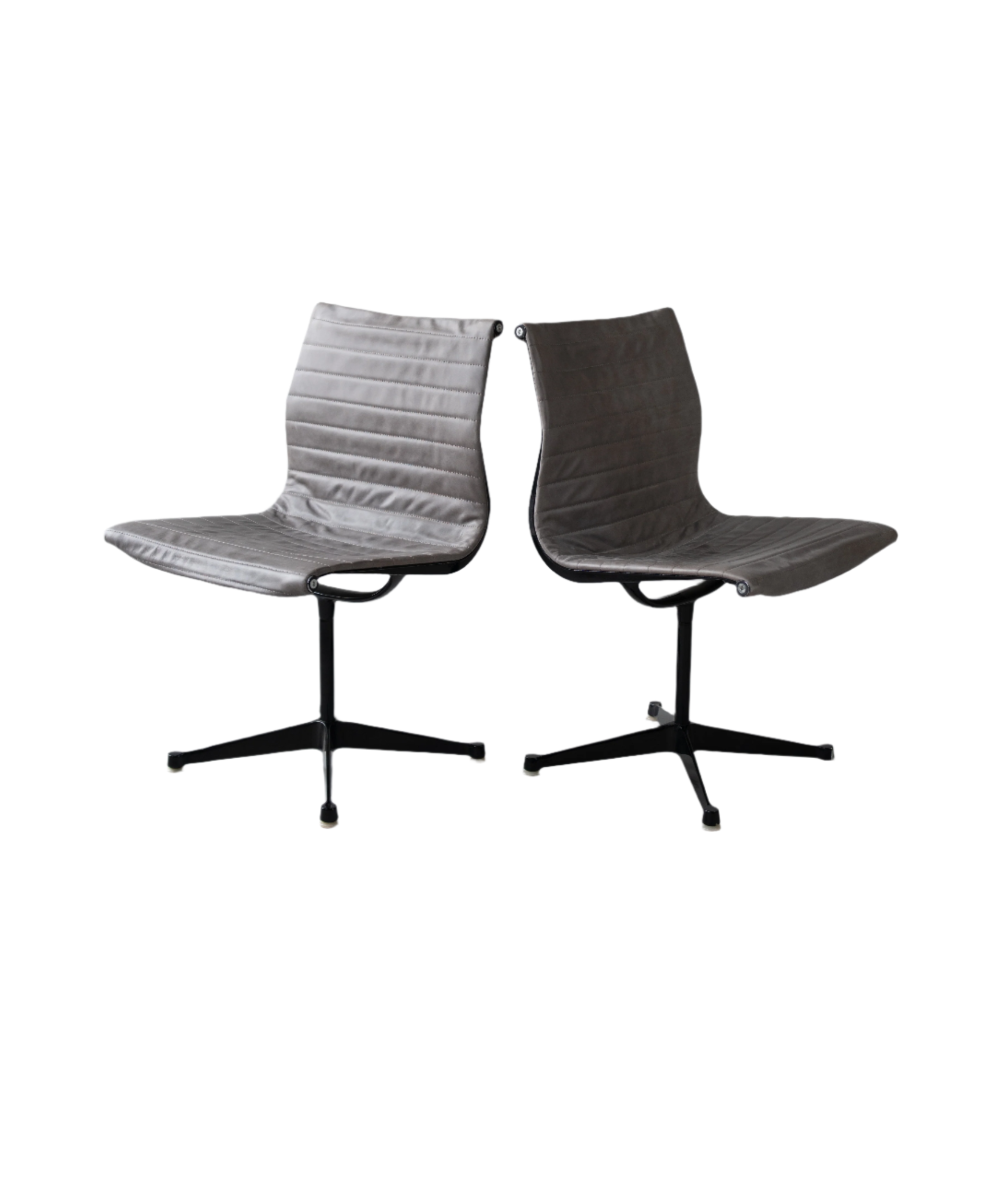 Set_of_2_Aluminium_Desk_Chairs_by_Charles_and_Ray_Eames_1960s