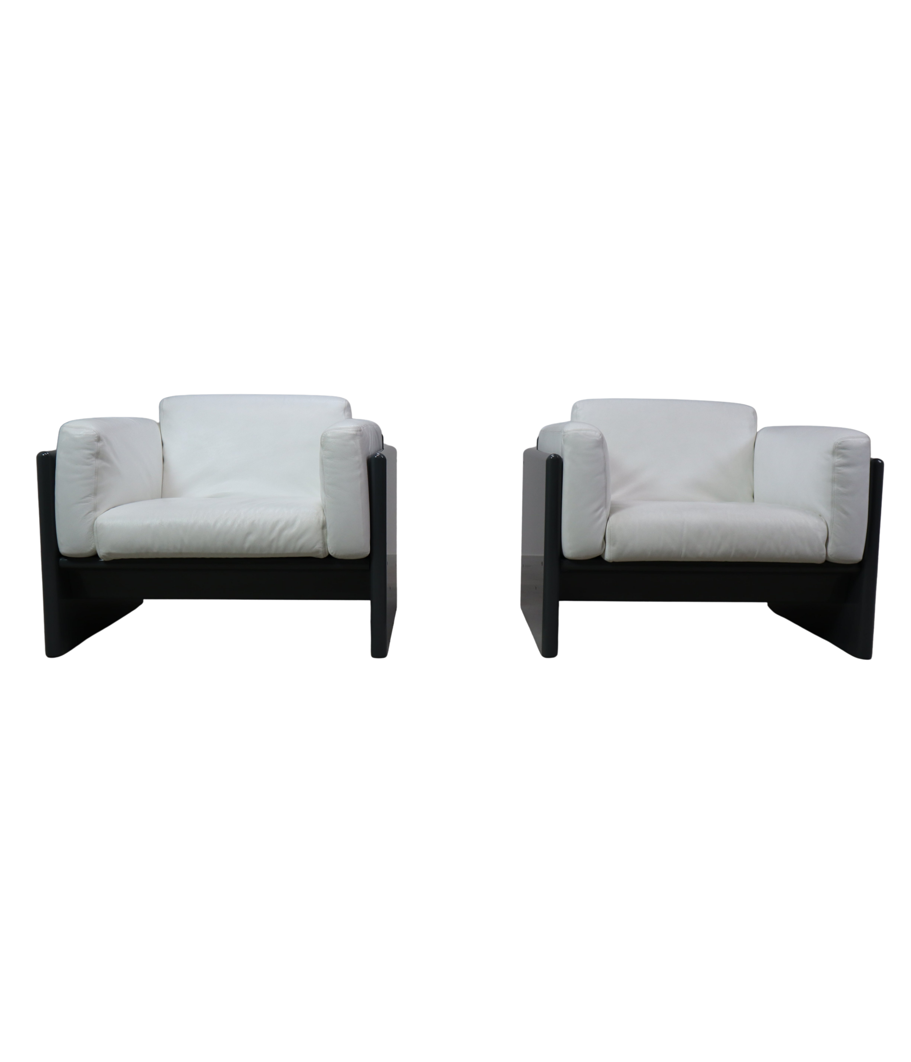 Set_of_2_Arnolfo_Armchairs_for_Simon_International,_Italy_1971
