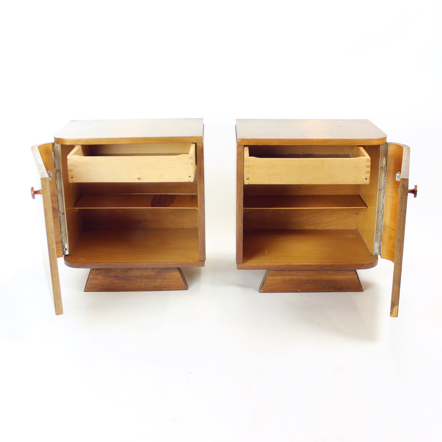 Set_of_2_Art_Deco_Bedside_Tables_In_Walnut_Czechoslovakia_1940s
