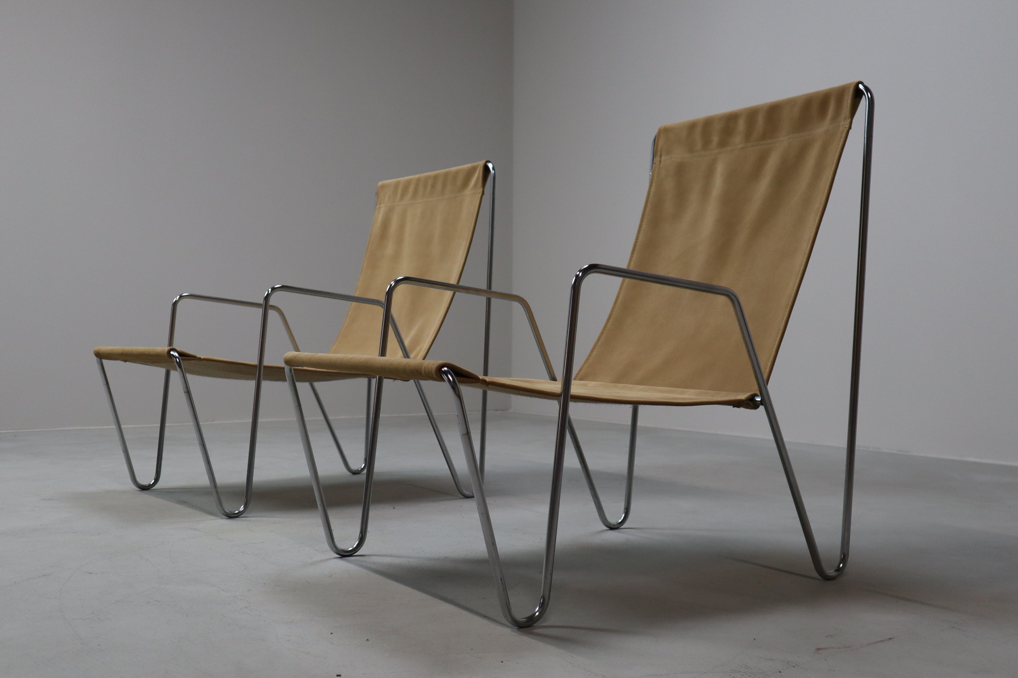 Set_of_2_Bachelor_armchairs_by_Verner_Panton_for_Fritz_Hansen_1955
