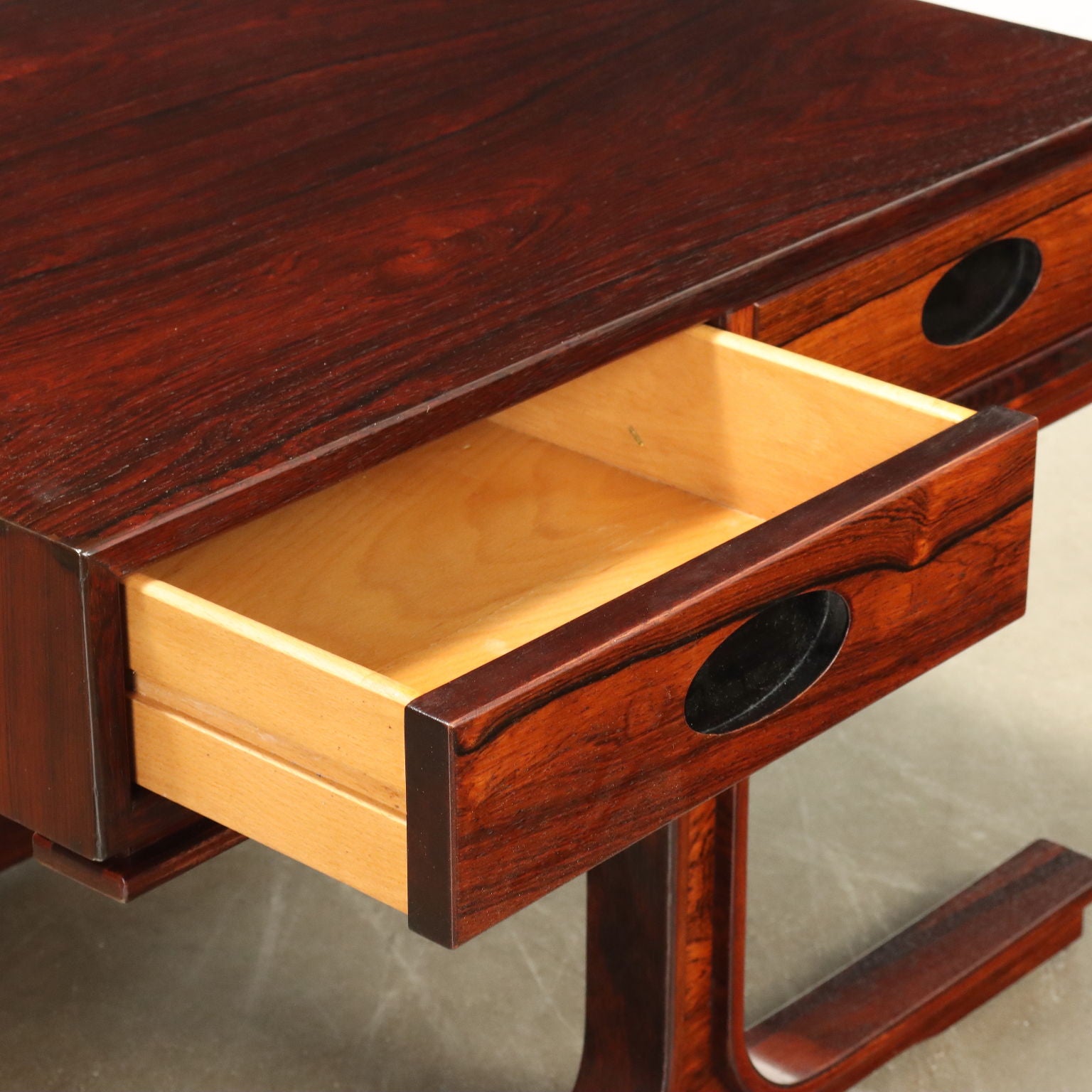 Set_of_2_Bernini_554_Bedside_Tables_by_Gianfranco_Frattini_1960s