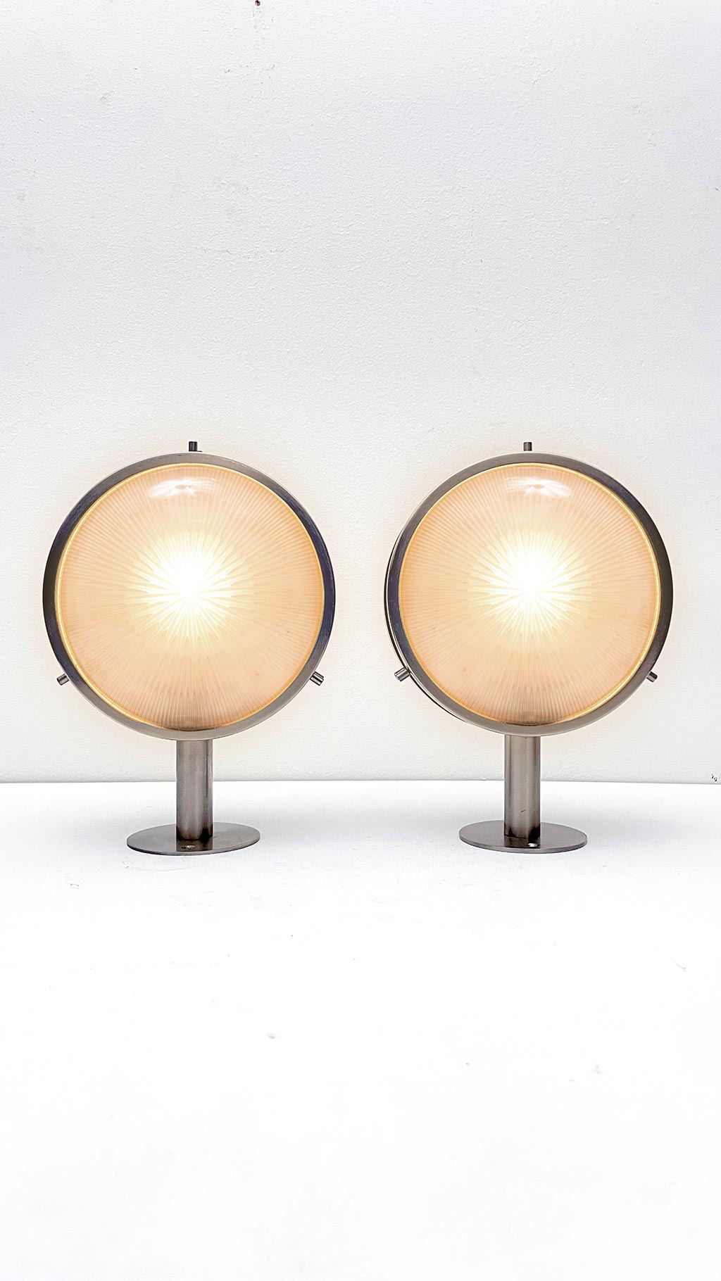 Set_of_2_Gamma_Wall_Lamps_by_Sergio_Mazza 
