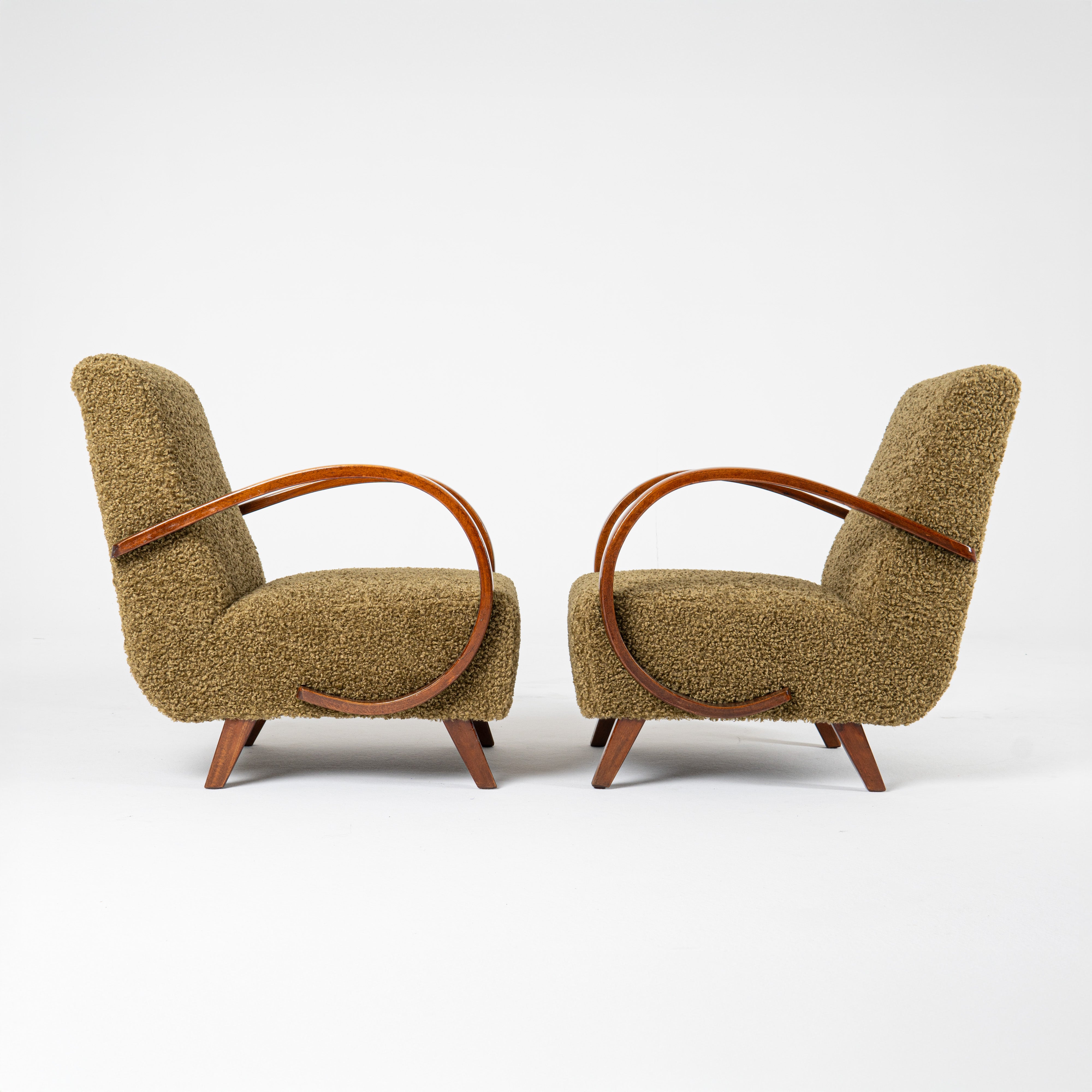 Set_of_2_Jind_ich_Halabala_H-410_armchairs_for_UP_Zavody_1930s