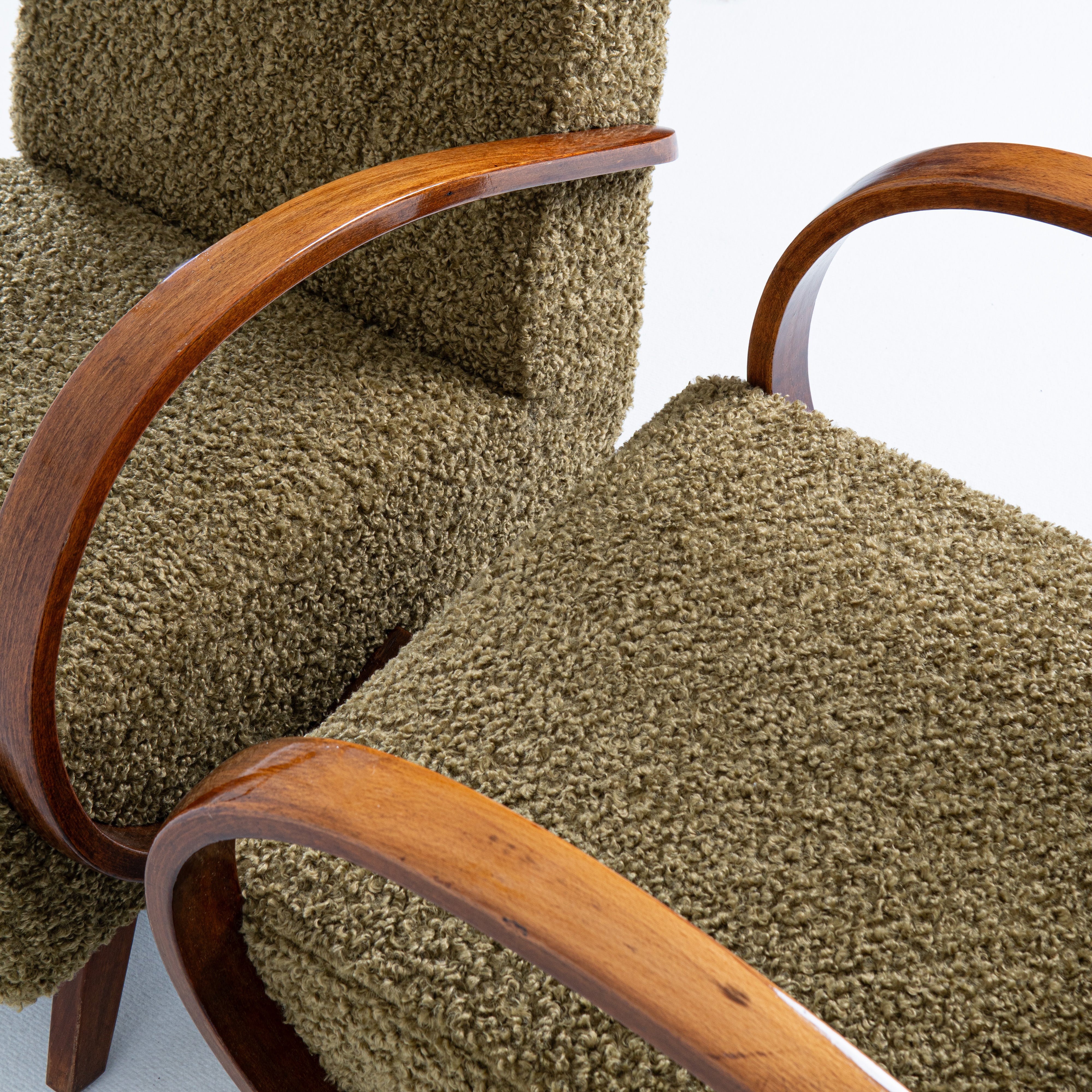 Set_of_2_Jind_ich_Halabala_H-410_armchairs_for_UP_Zavody_1930s