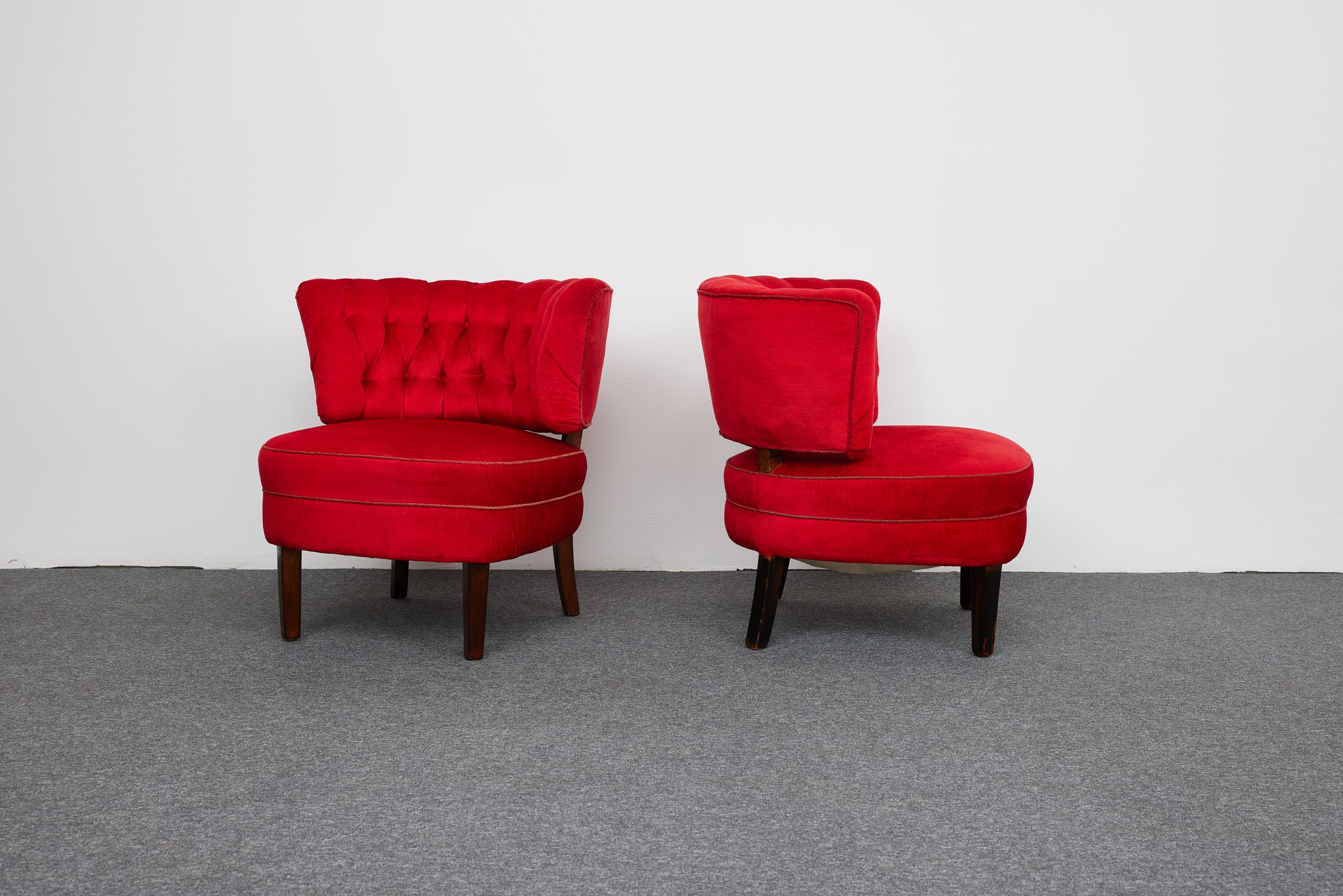 Set_of_2_Mid_century_Red_Velvet_Cocktail_Club_chairs_by_Otto_Schulz_1950s_for_Jio_M_bler_Sweden