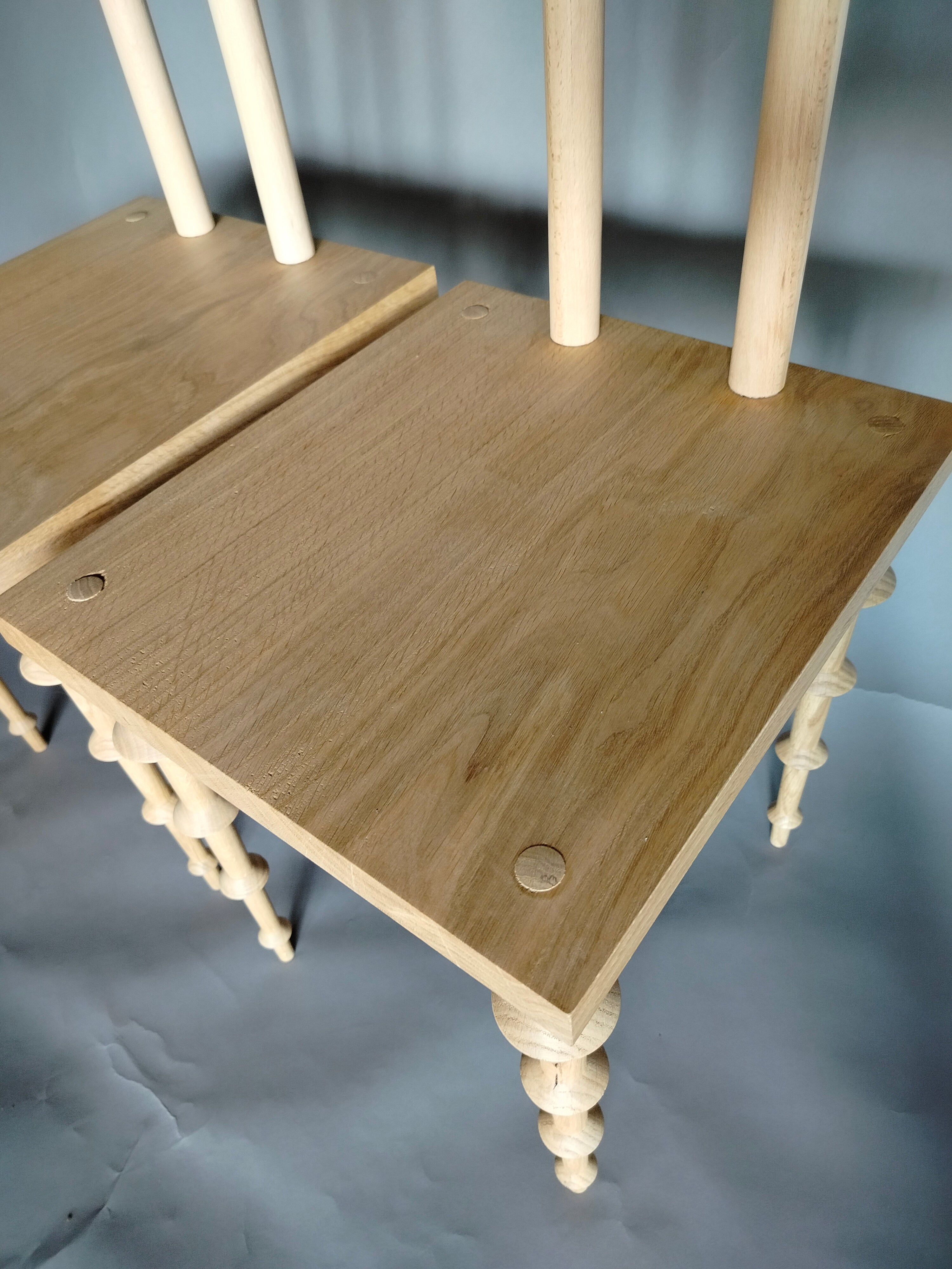 Set_of_2_Oak_Chairs_by_Valerio_Saltarelli_Savi