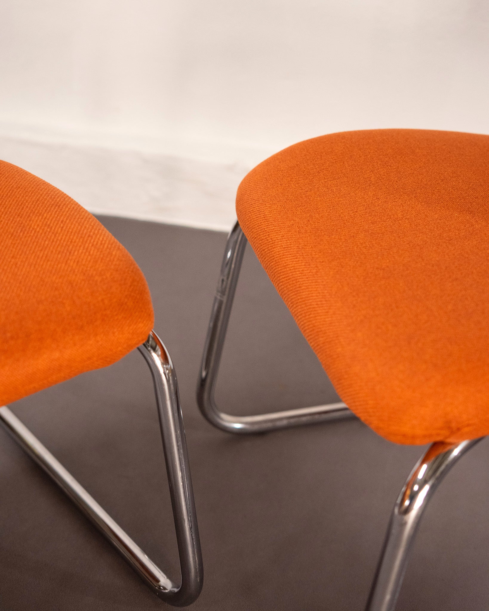 Set_of_2_Tubular_Steel_Armchairs_in_the_Bauhaus_Style,_Germany,_1980