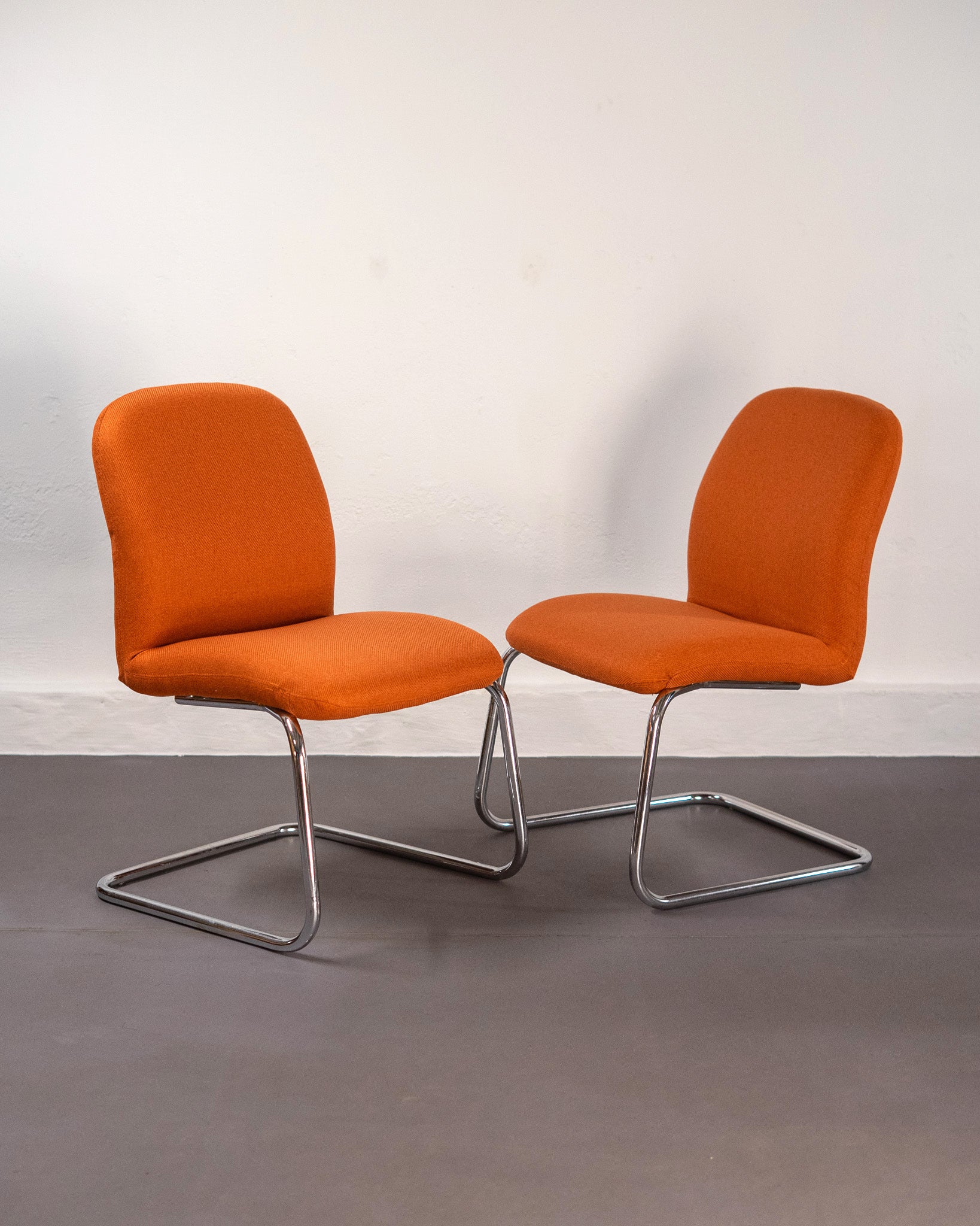 Set_of_2_Tubular_Steel_Armchairs_in_the_Bauhaus_Style,_Germany,_1980
