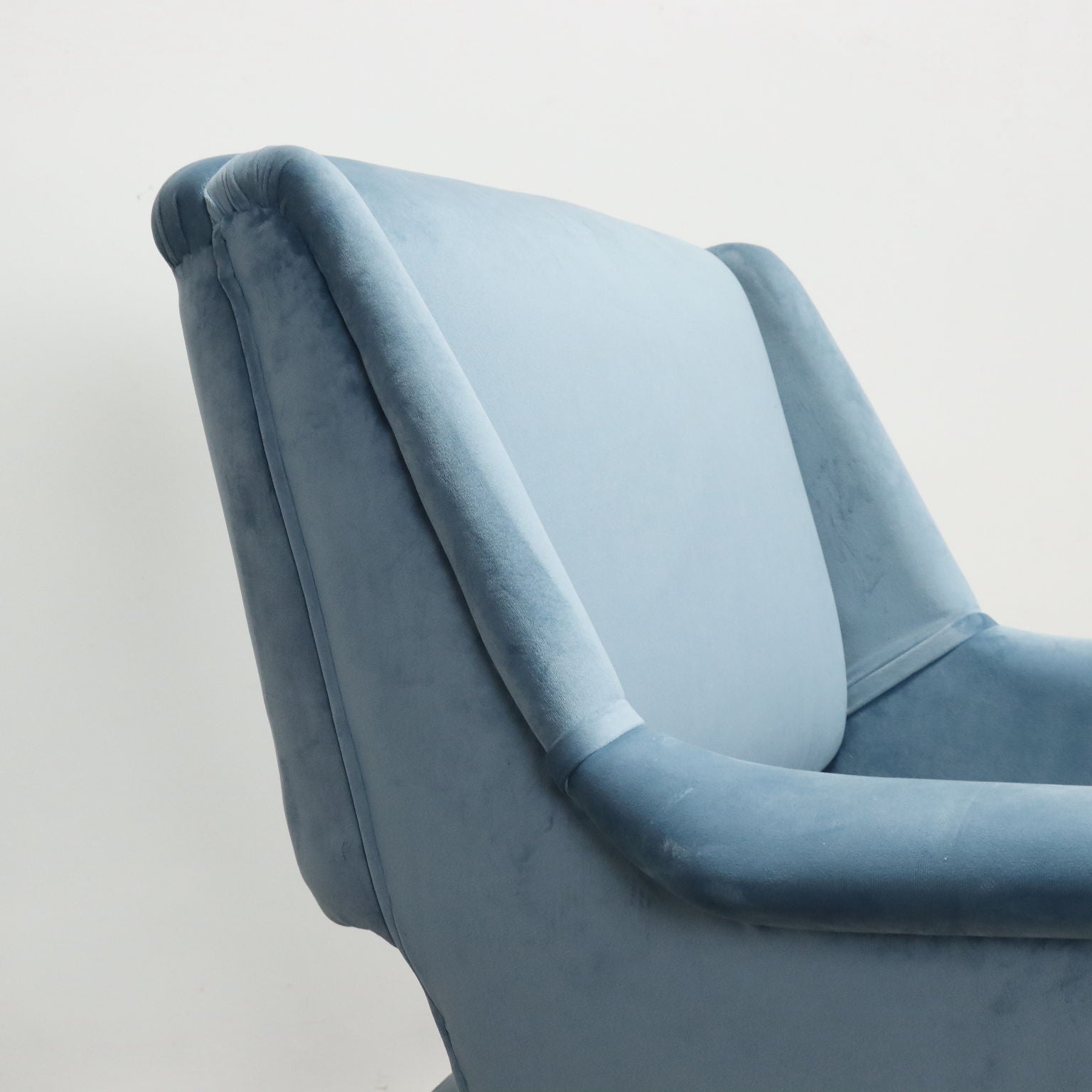 Set_of_2_Vintage_Armchairs_Velvet_Wood_Italy_1950s_Fully_Restored