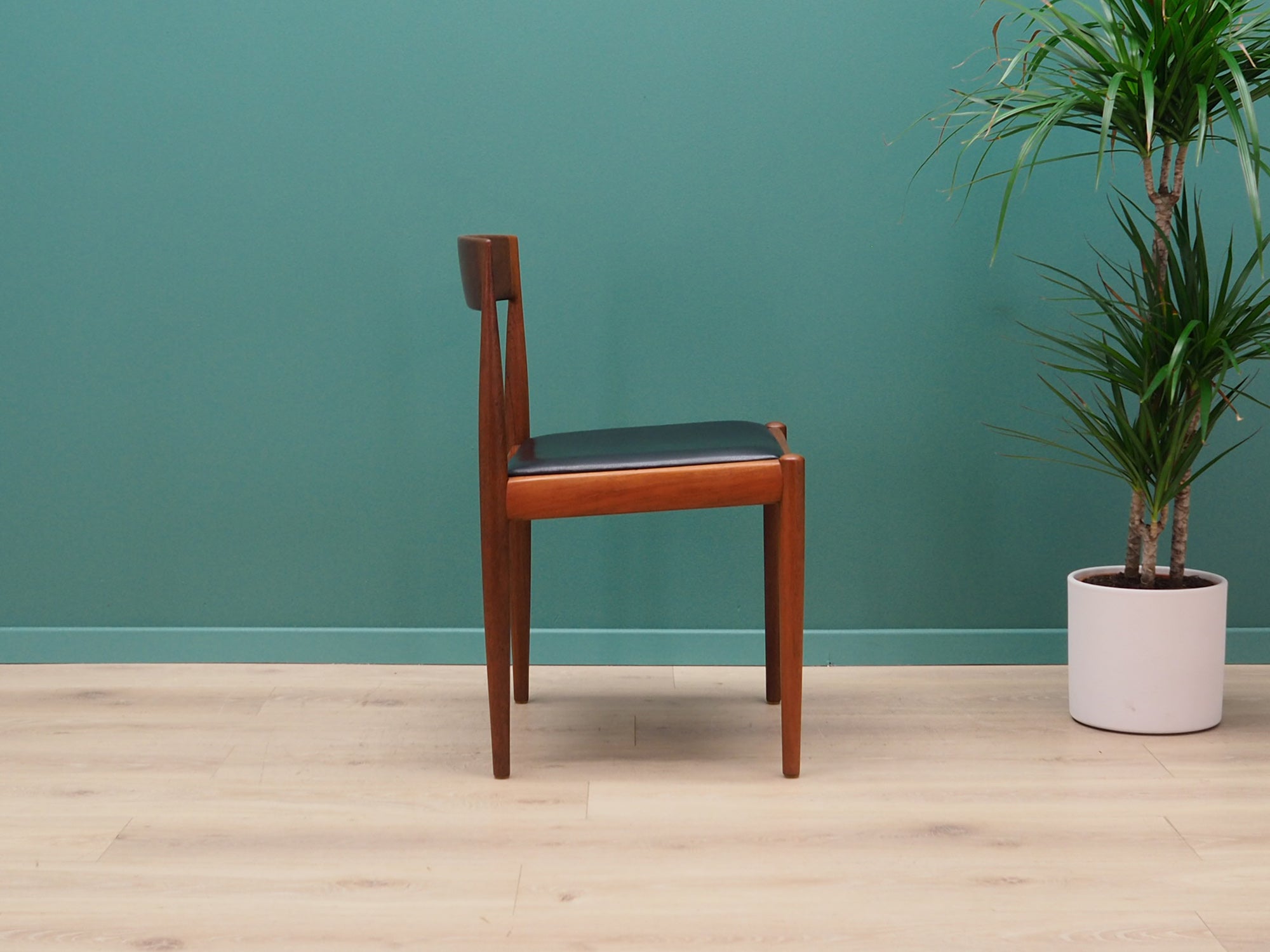 Set_of_4_1970s_Vintage_Teak_Chairs_by_Danish_Designer_Kai_Kristiansen_for_Fritz_Hansen