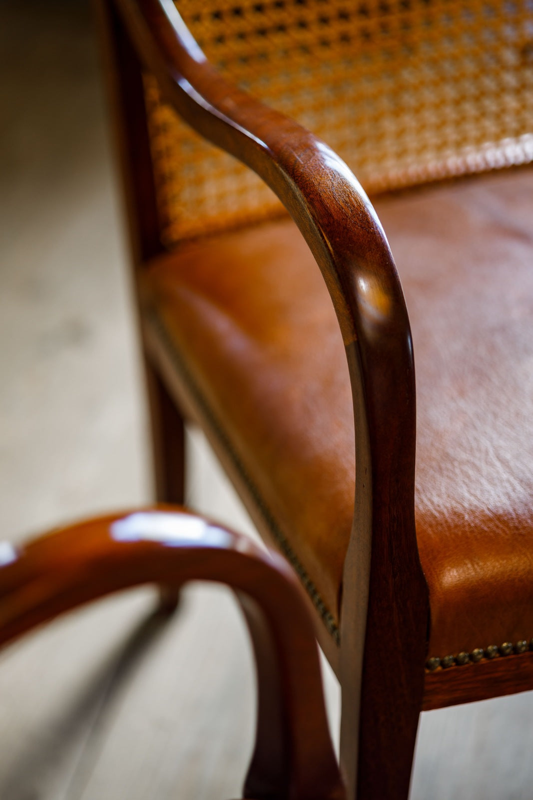 Set_of_4_Armchairs_in_Leather_and_Rattan_by_Frits_Henningsen