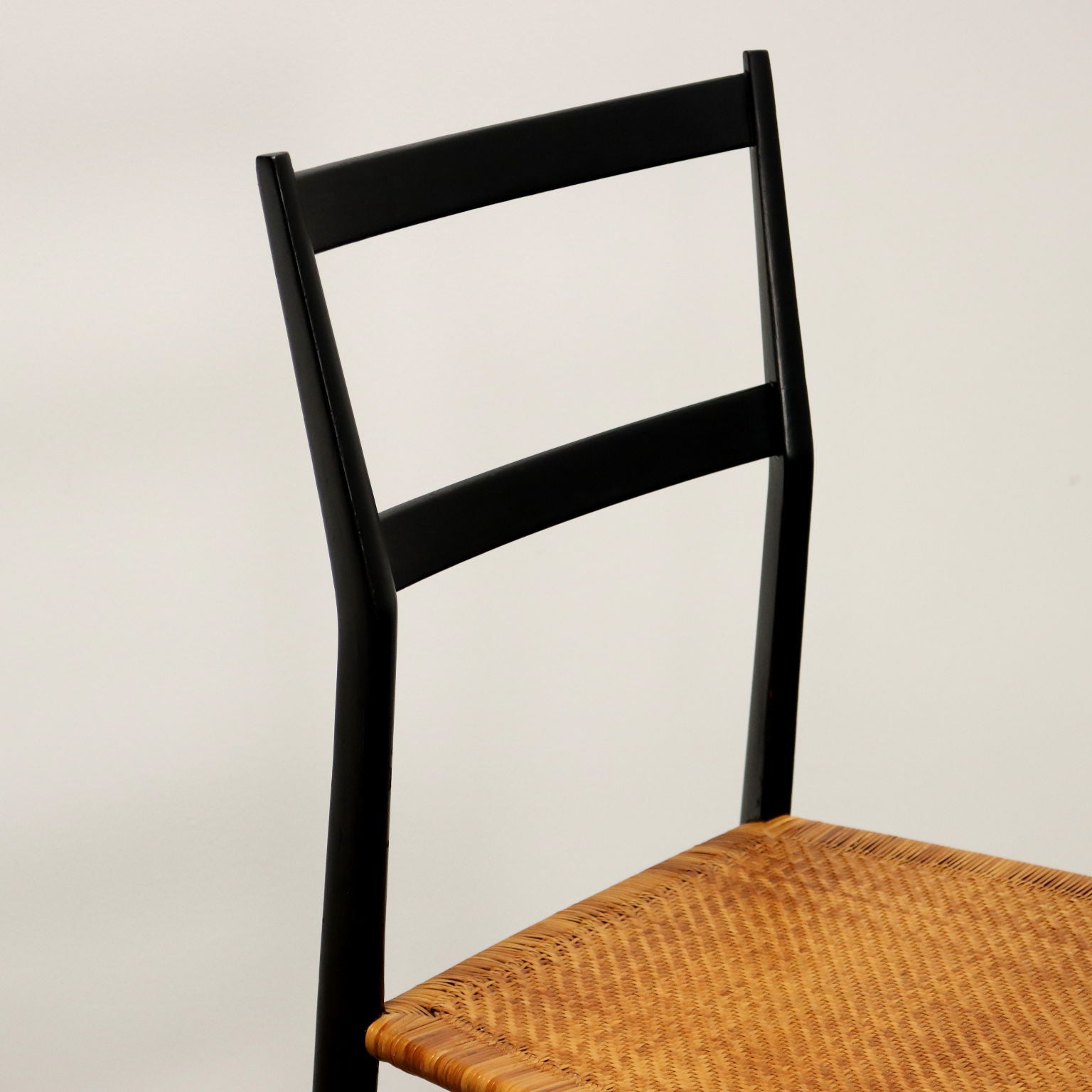Set_of_4_Cassina_699_Superleggera_Chairs_Vintage_Design_Gio_Ponti_1960s