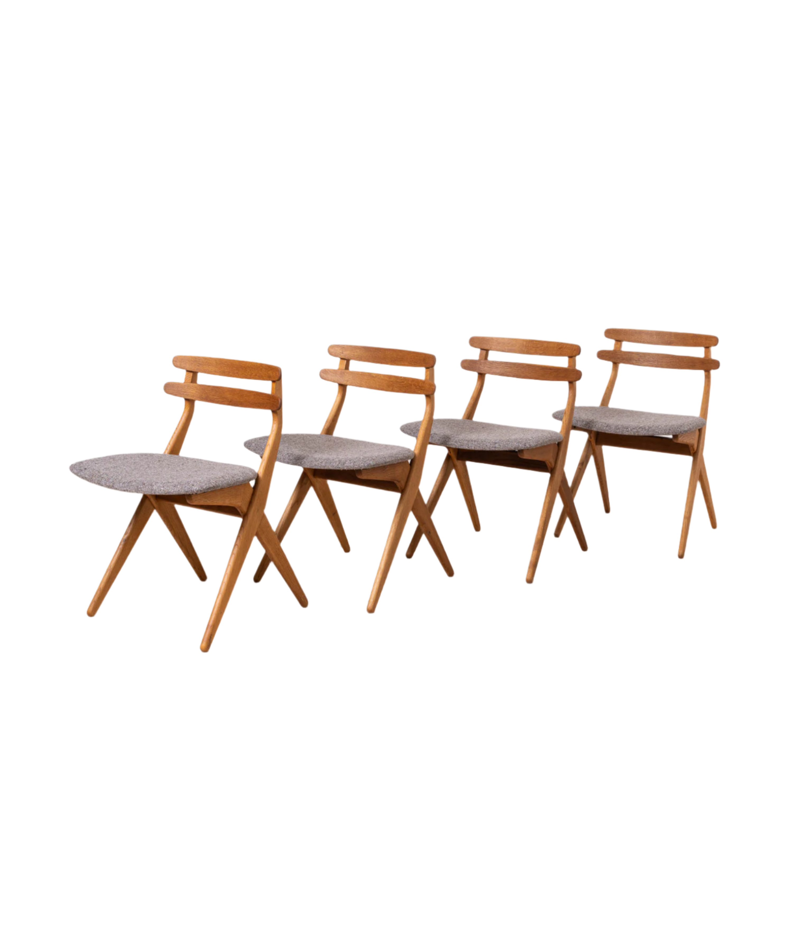 Set_of_4_Dining_Chairs_model_SAKS_by_Poul_Volther_Timless_Danish_Design_Fully_Restored