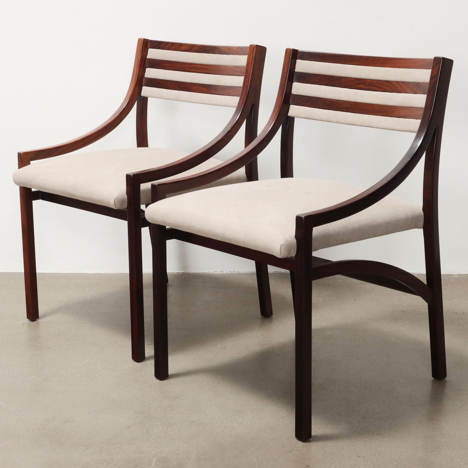 Set_of_4_Vintage_Cassina_110_Chairs_by_Ico_Parisi_Italy_1960s