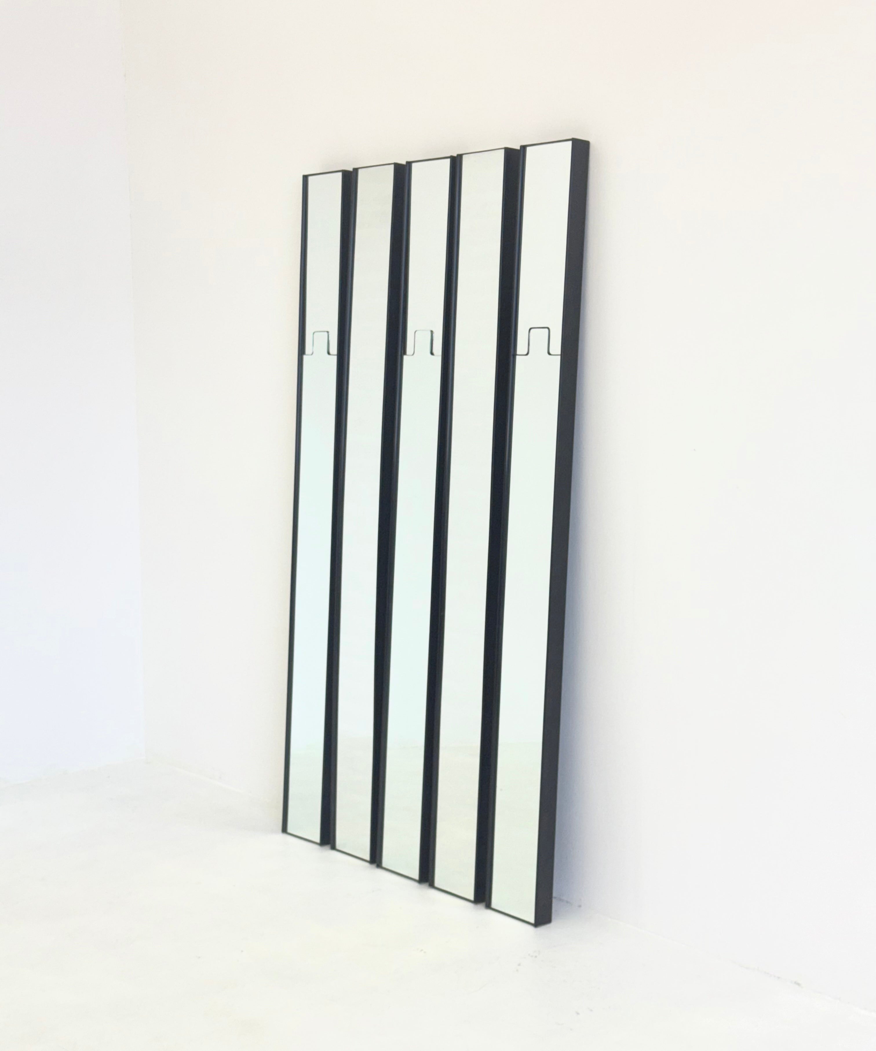 Set_of_5_Gronda_mirrors_by_Luciano_Bertoncini_for_Elco
