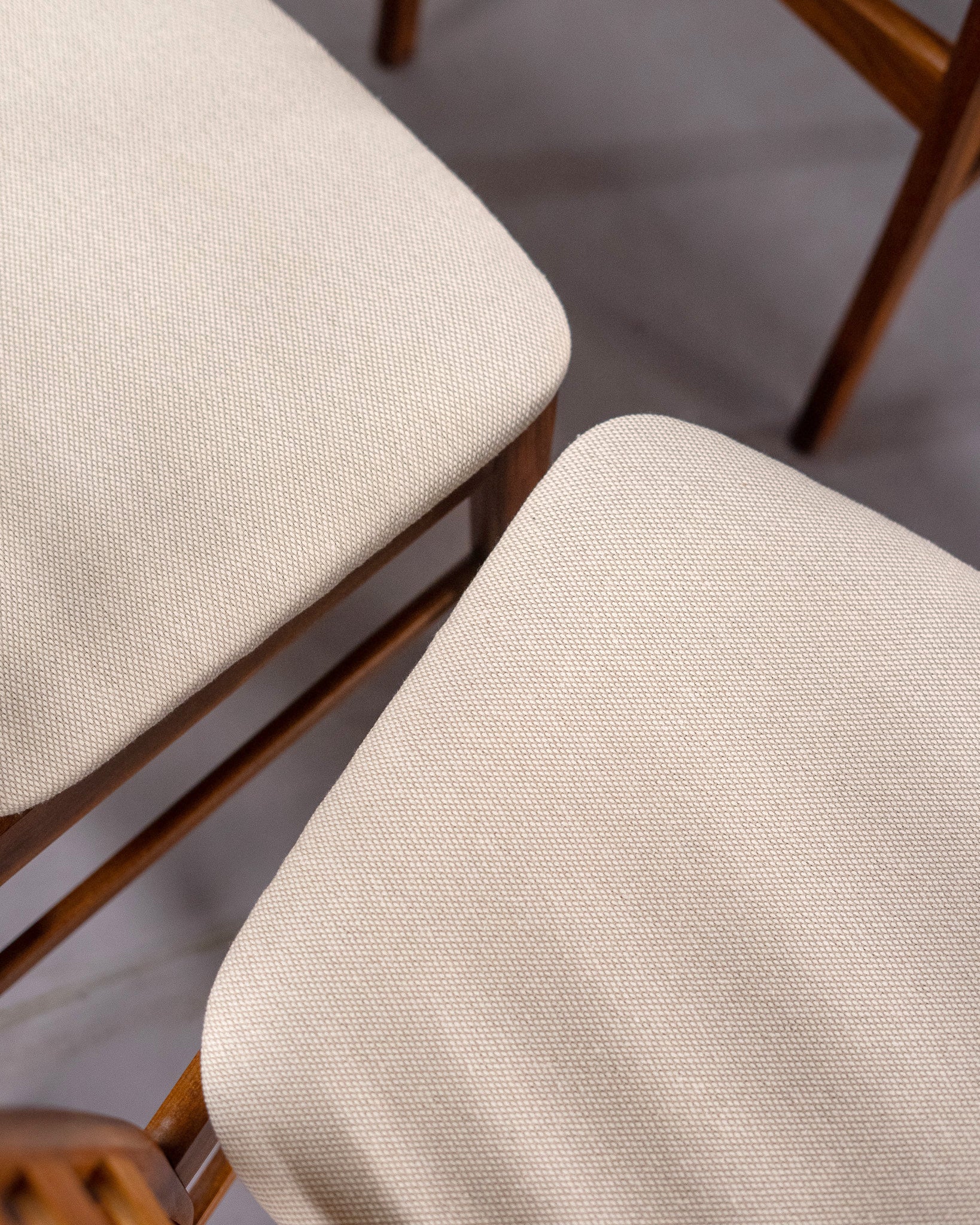 Set_of_6_Danish_Dining_Chairs_in_the_style_of_Niels_Koefoed