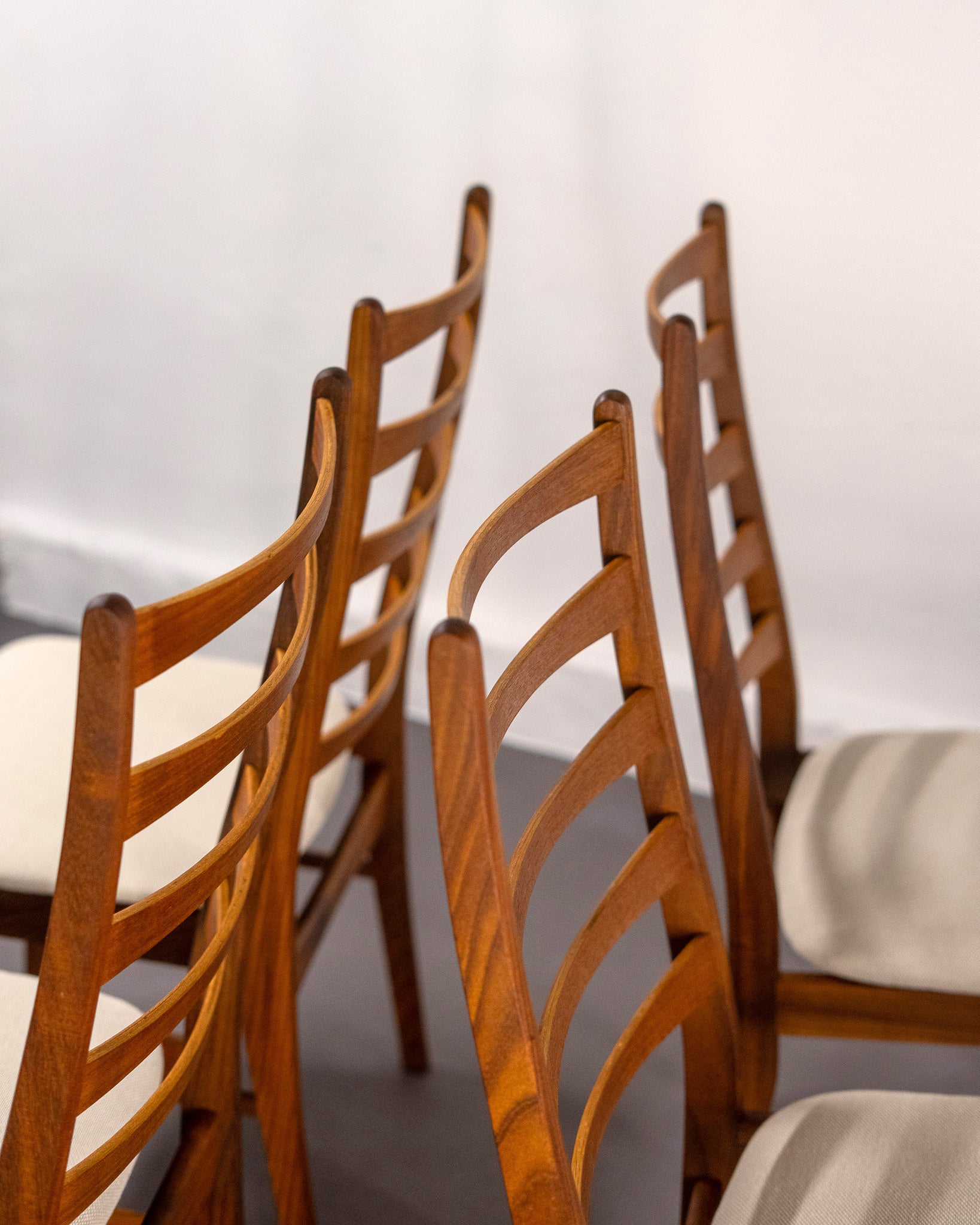 Set_of_6_Danish_Dining_Chairs_in_the_style_of_Niels_Koefoed