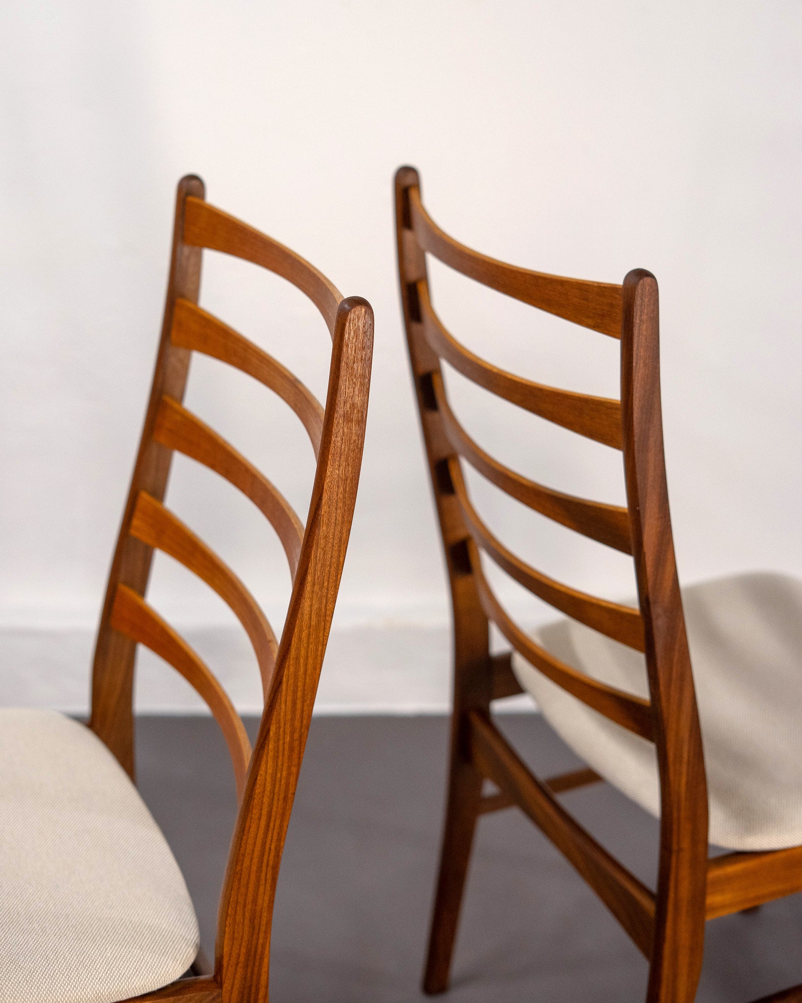 Set_of_6_Danish_Dining_Chairs_in_the_style_of_Niels_Koefoed