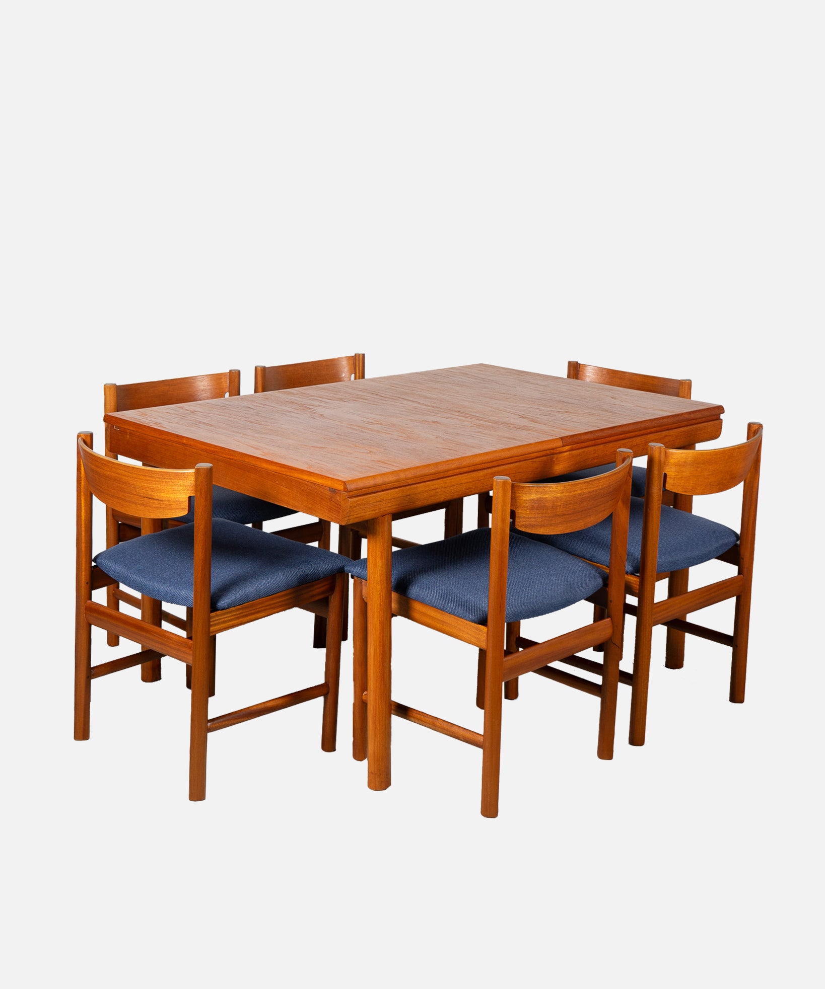 Set_of_6_Dining_Chairs_and_Table_by_White_and_Newton_circa_1970_UK