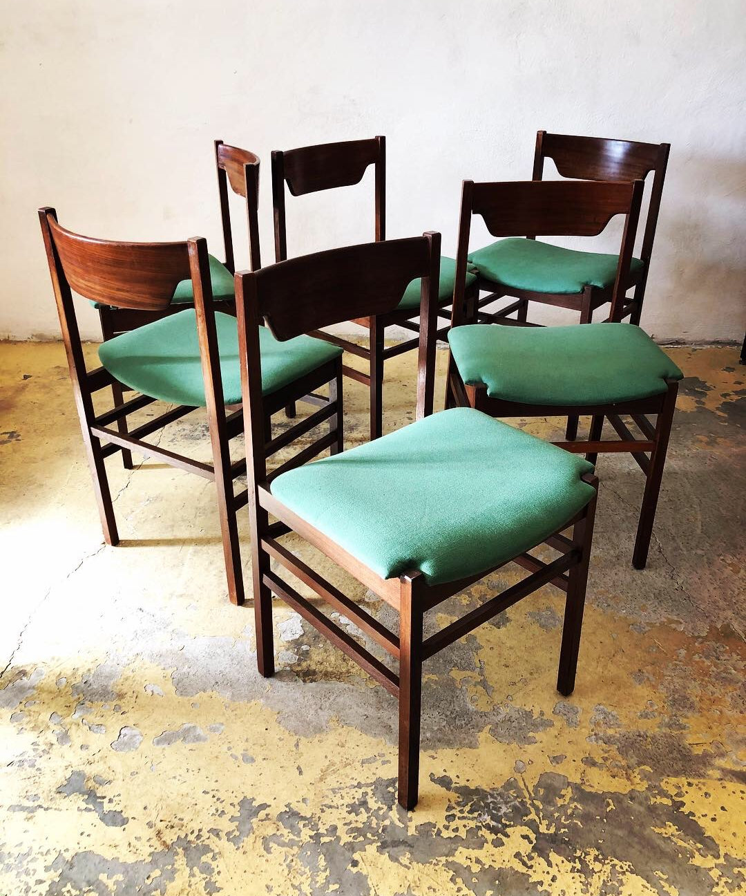 Set_of_6_Italian_Dining_Chairs_attributed_to_Stildomus_1970s