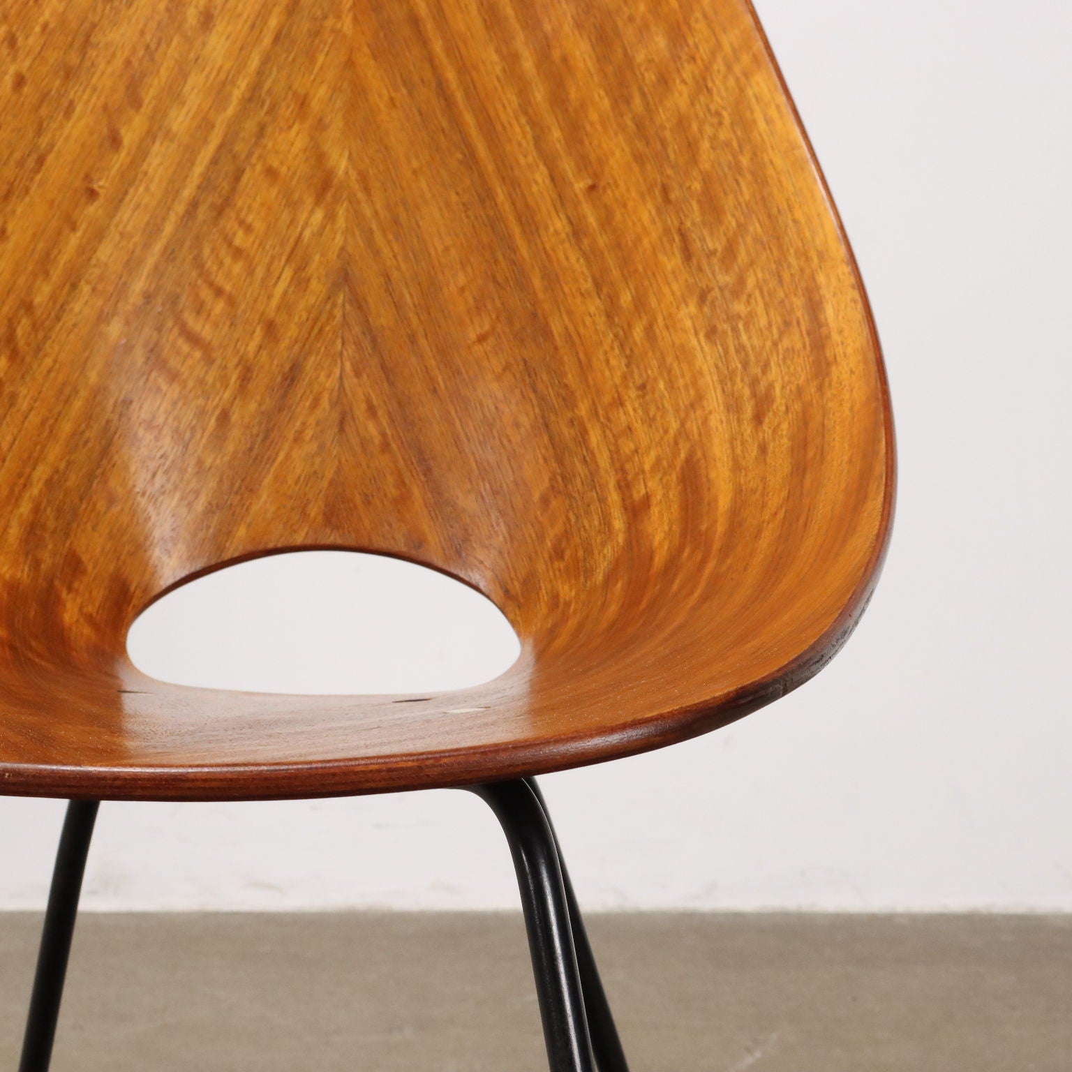 Set_of_6_Medea_Chairs_F.lli_Tagliabue_Design_Vittorio_Nobili_Plywood_1950s