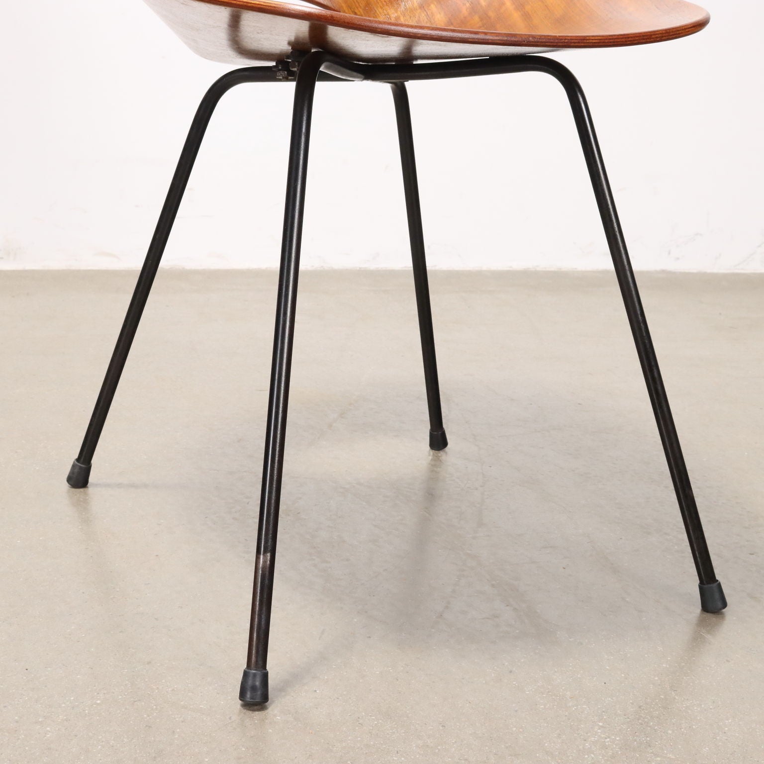 Set_of_6_Medea_Chairs_F.lli_Tagliabue_Design_Vittorio_Nobili_Plywood_1950s