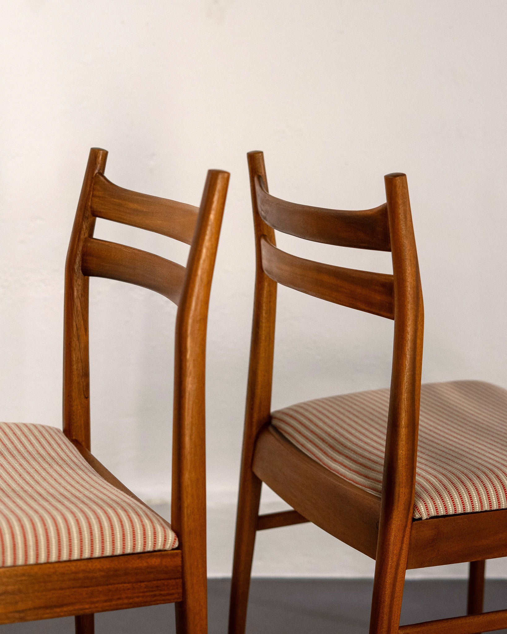 Set_of_6_Mid_Century_Teak_Dining_Chairs_by_T._Robertson_for_A.H._McIntosh_&_Co