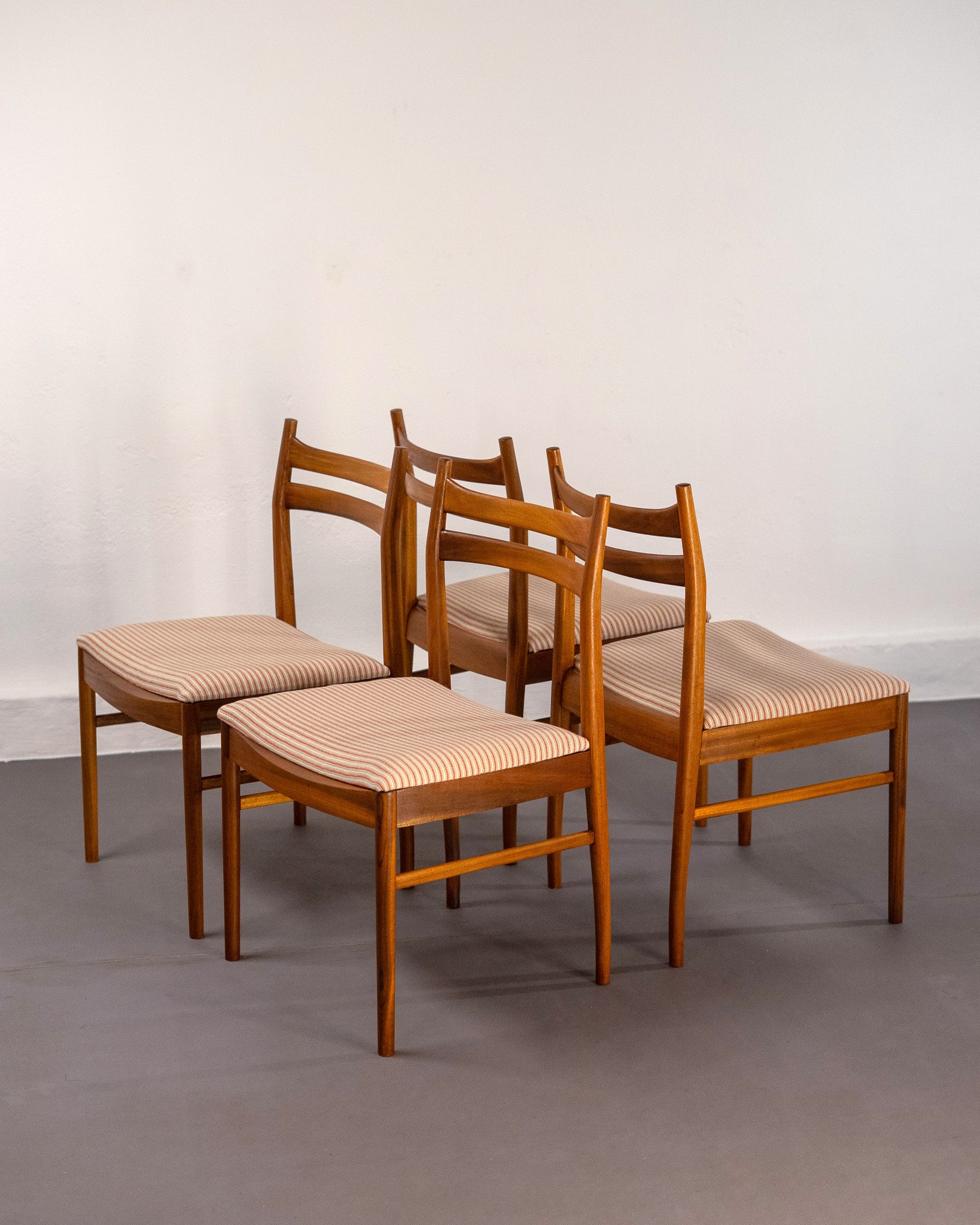 Set_of_6_Mid_Century_Teak_Dining_Chairs_by_T._Robertson_for_A.H._McIntosh_&_Co