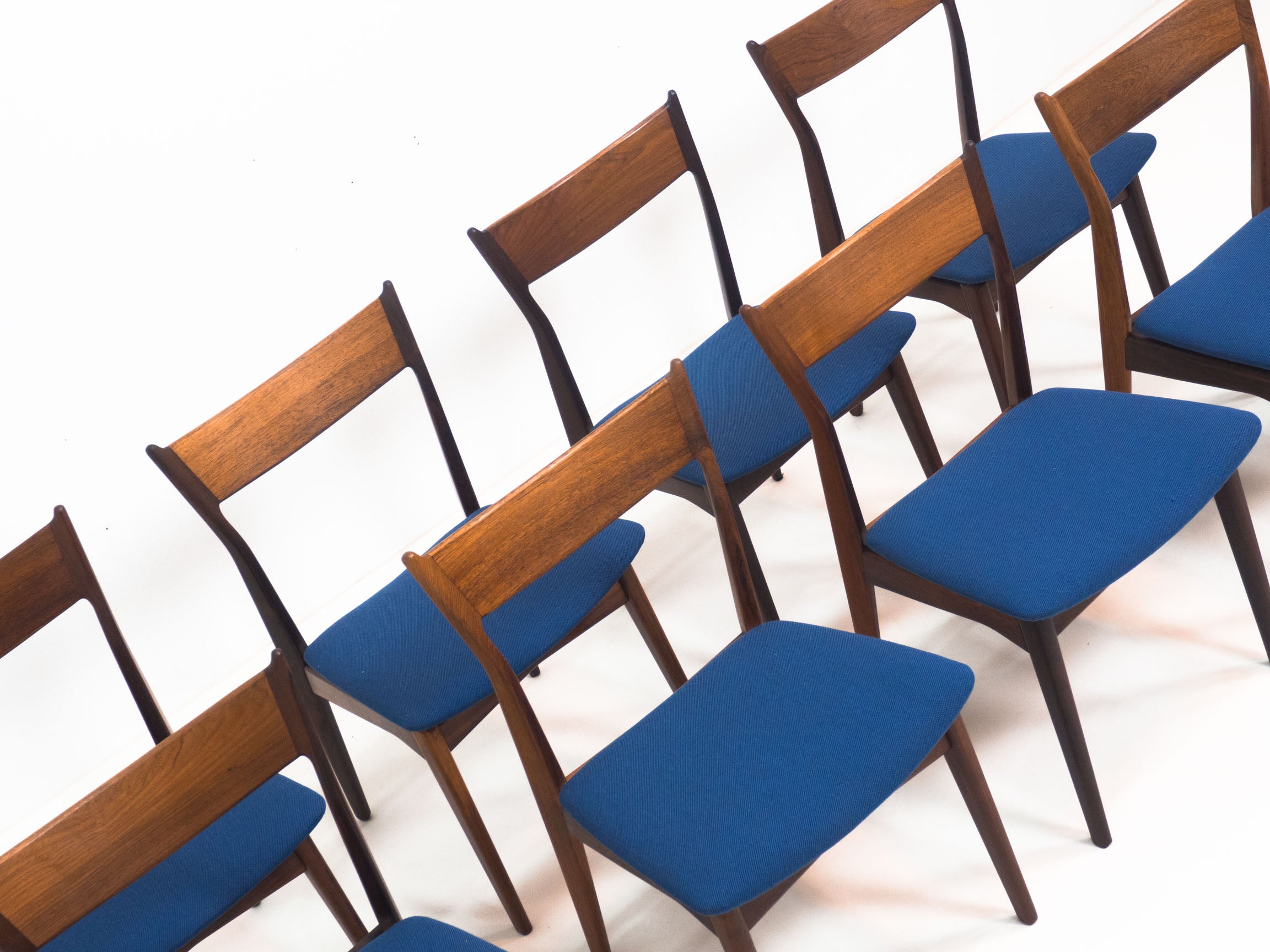 Set_of_8_Rosewood_Dining_Chairs_by_H.P._Hansen_M_belindustri