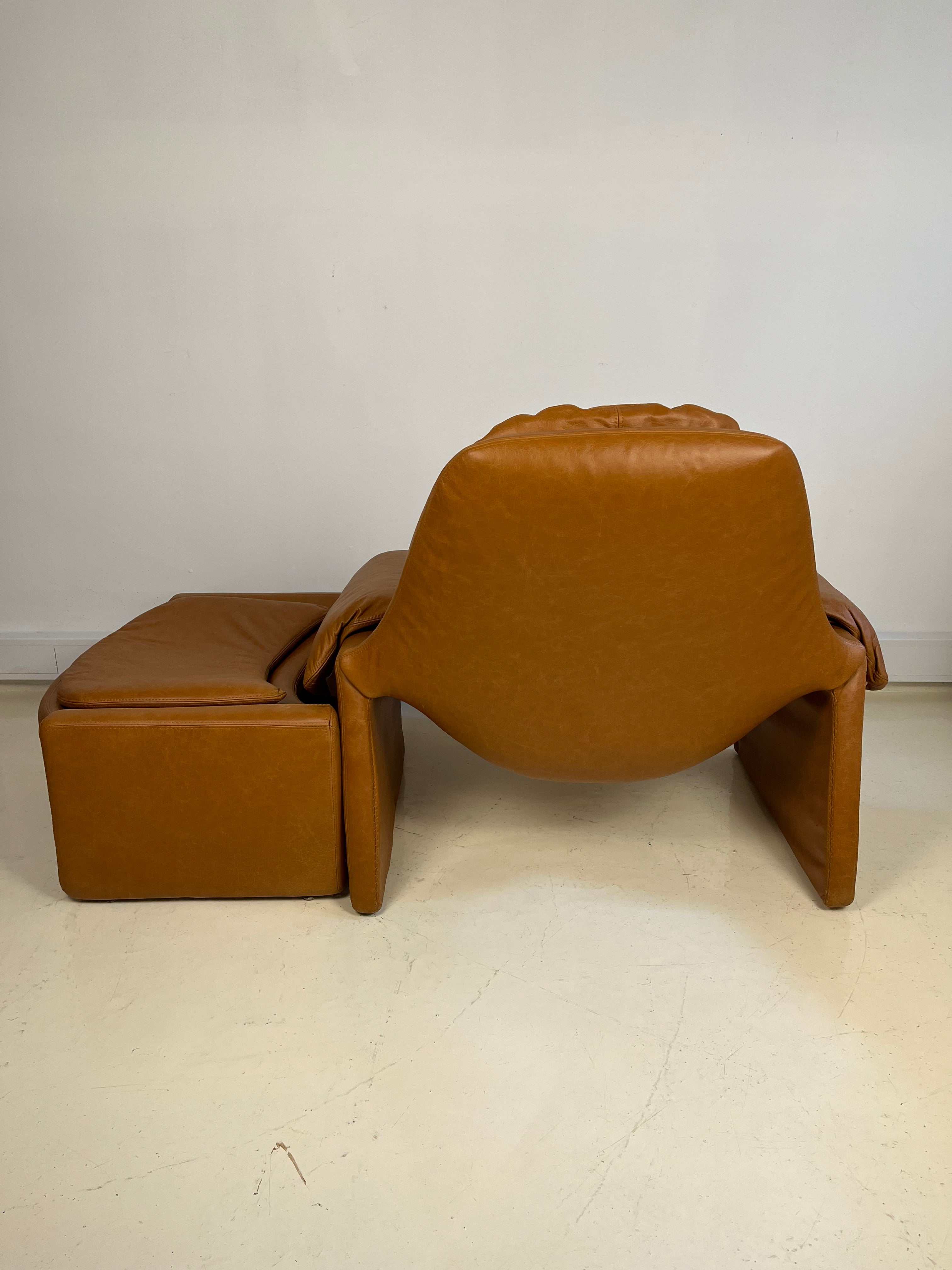 Set_of_P60_Lounge_Chair_and_Ottoman_attributed_to_Vittorio_Introini