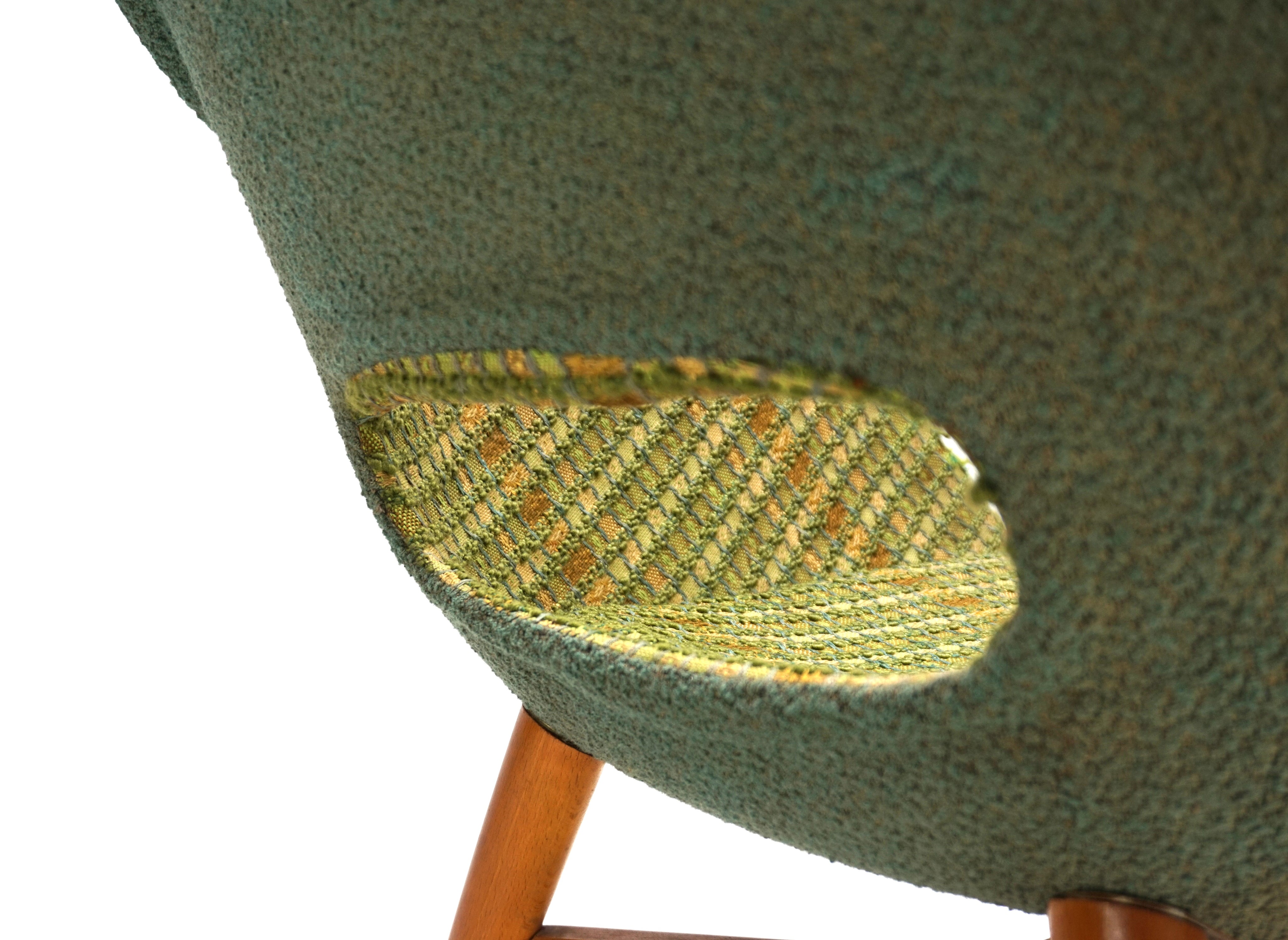 Shell_lounge_chair_by_Miroslav_Navratil_for_Vertex_1960