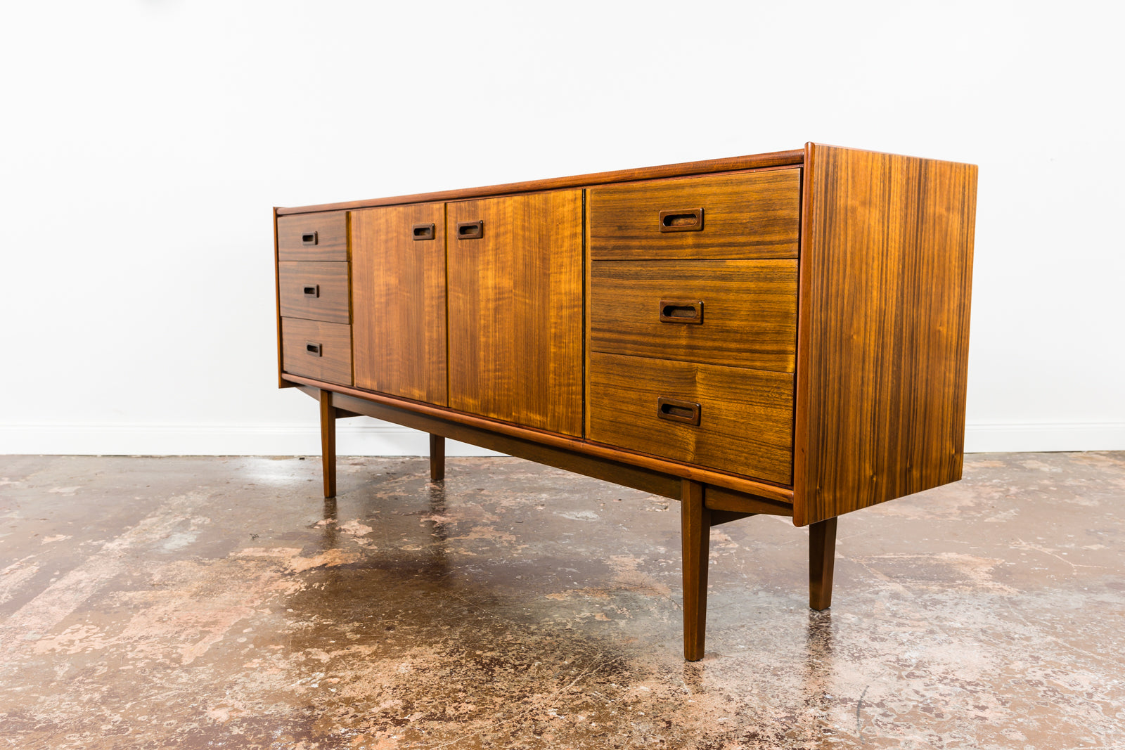 Sideboard_By_Bydgoskie_Fabryki_Mebli_1964