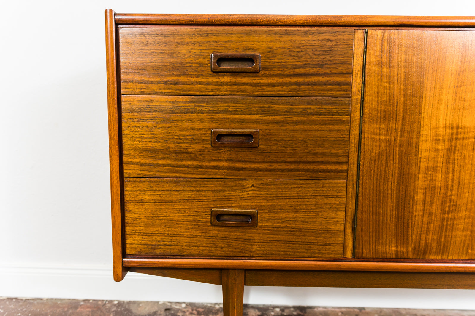 Sideboard_By_Bydgoskie_Fabryki_Mebli_1964