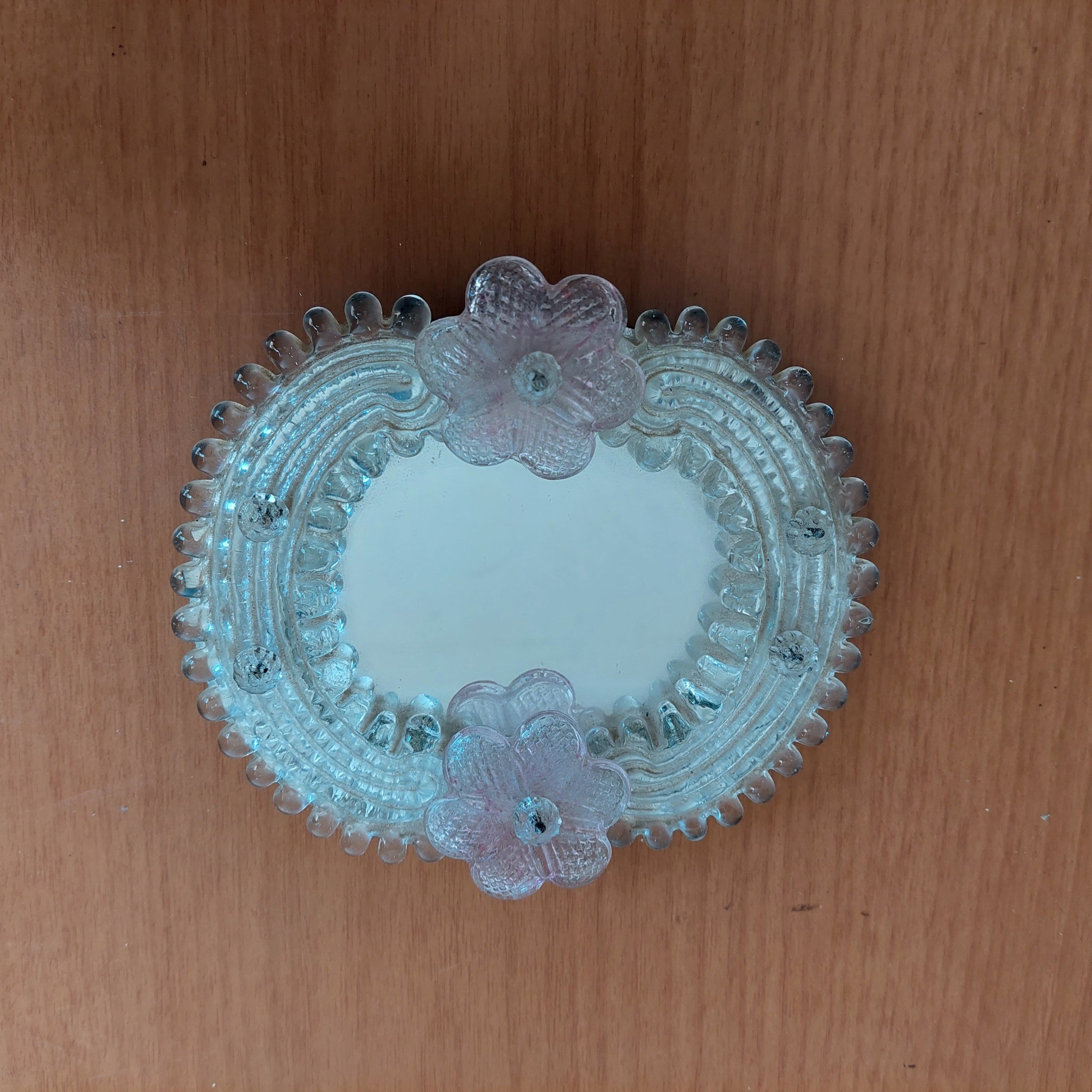 Small_Venetian_Italian_Table_Mirror_with_Murano_Glass_Frame.